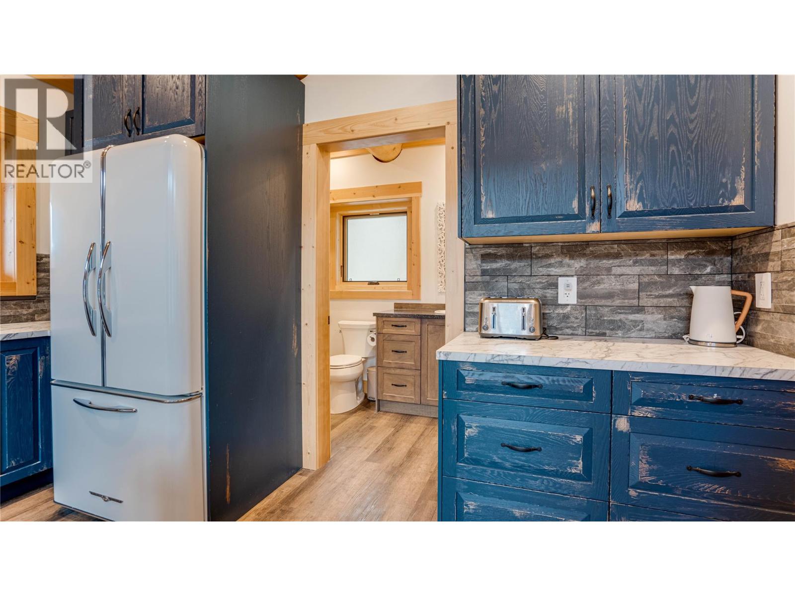 682 Lower Inonoaklin Road, Edgewood, British Columbia  V0G 1J0 - Photo 20 - 10377581