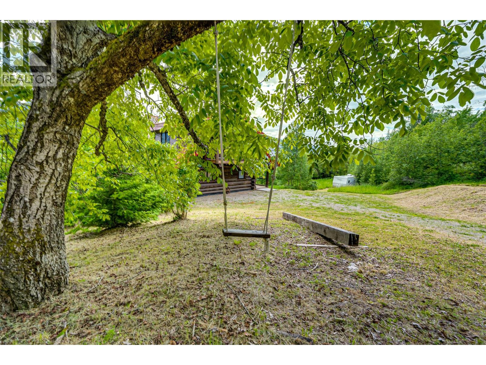 682 Lower Inonoaklin Road, Edgewood, British Columbia  V0G 1J0 - Photo 52 - 10377581