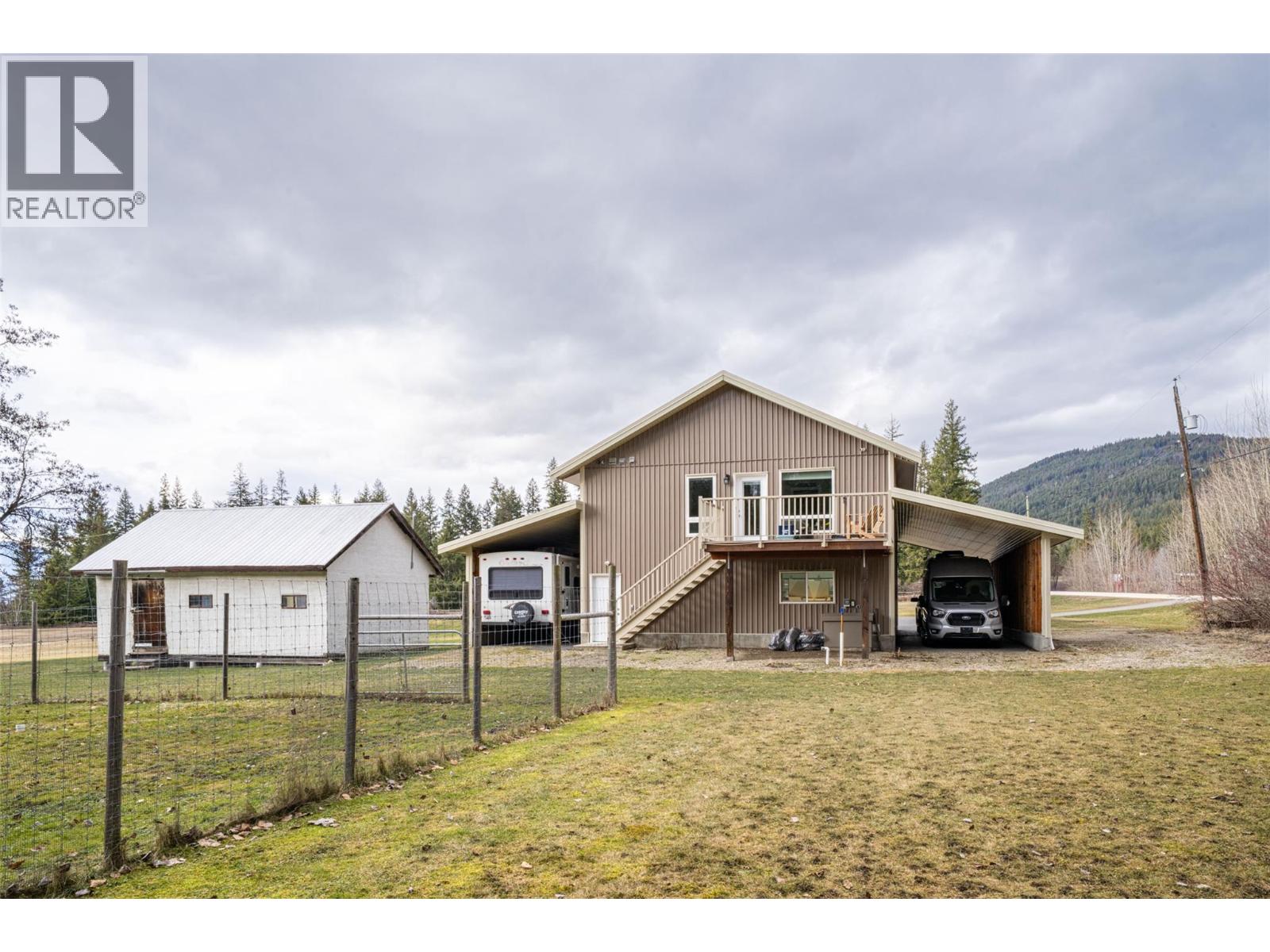 1851 70 Street Se, Salmon Arm, British Columbia  V1E 1X4 - Photo 14 - 10377361
