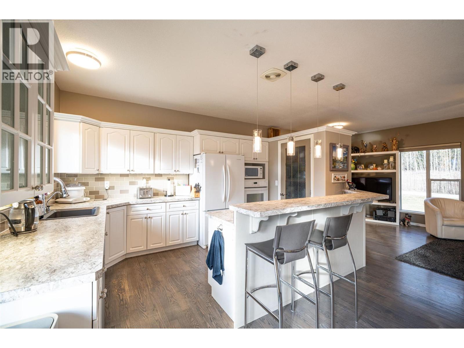 1851 70 Street Se, Salmon Arm, British Columbia  V1E 1X4 - Photo 32 - 10377361