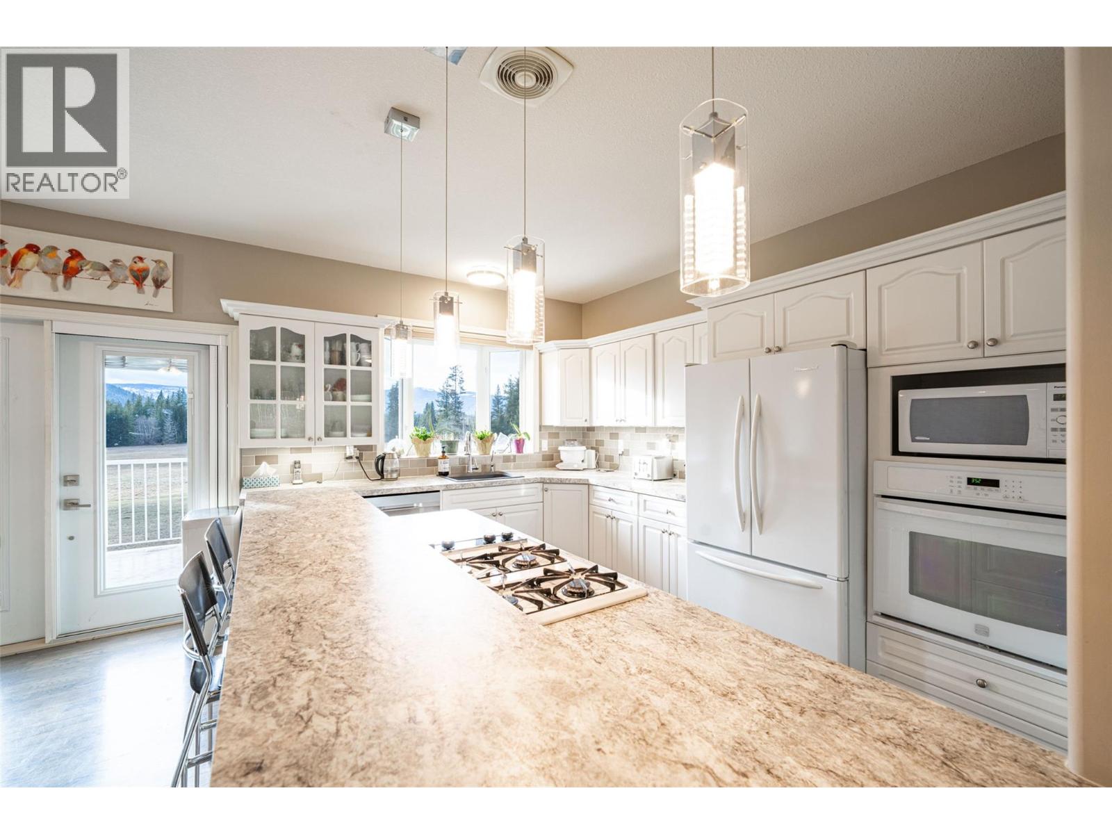 1851 70 Street Se, Salmon Arm, British Columbia  V1E 1X4 - Photo 33 - 10377361