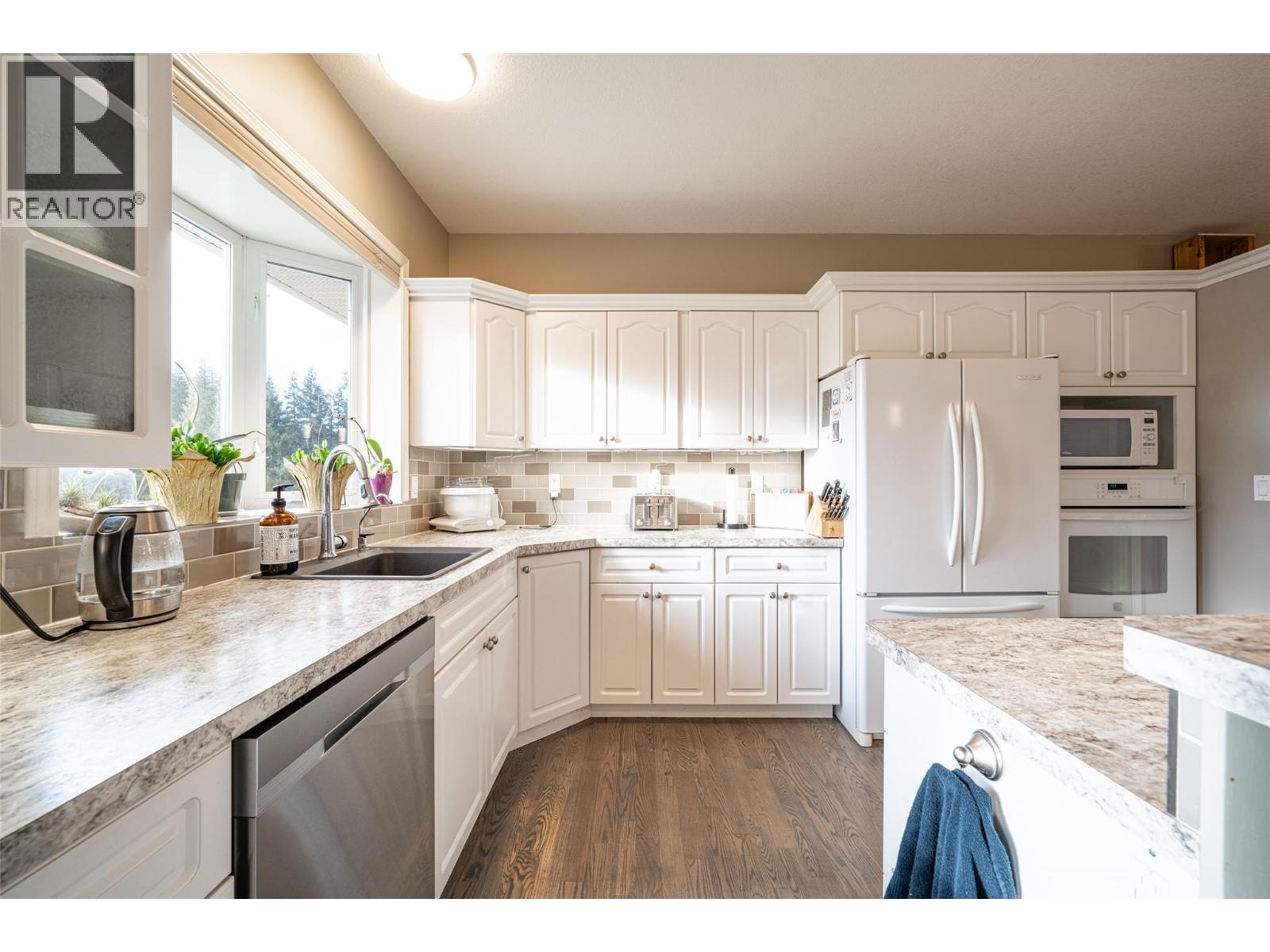 1851 70 Street Se, Salmon Arm, British Columbia  V1E 1X4 - Photo 34 - 10377361