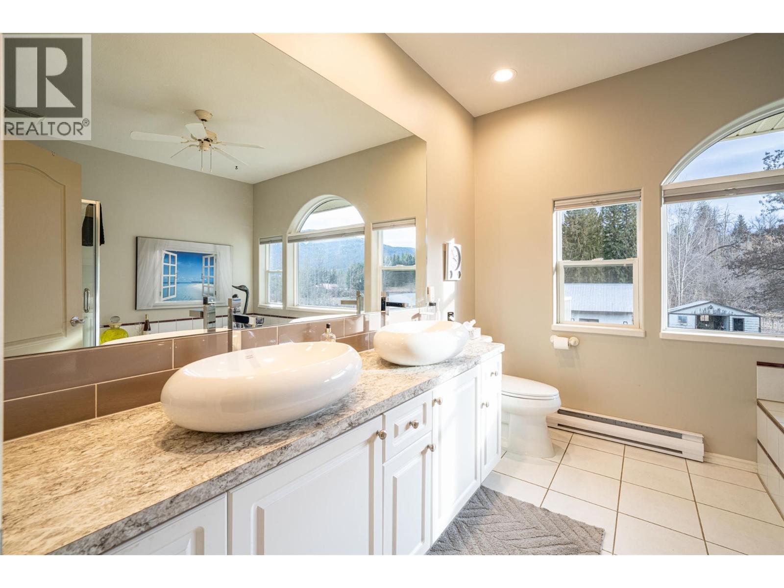 1851 70 Street Se, Salmon Arm, British Columbia  V1E 1X4 - Photo 45 - 10377361