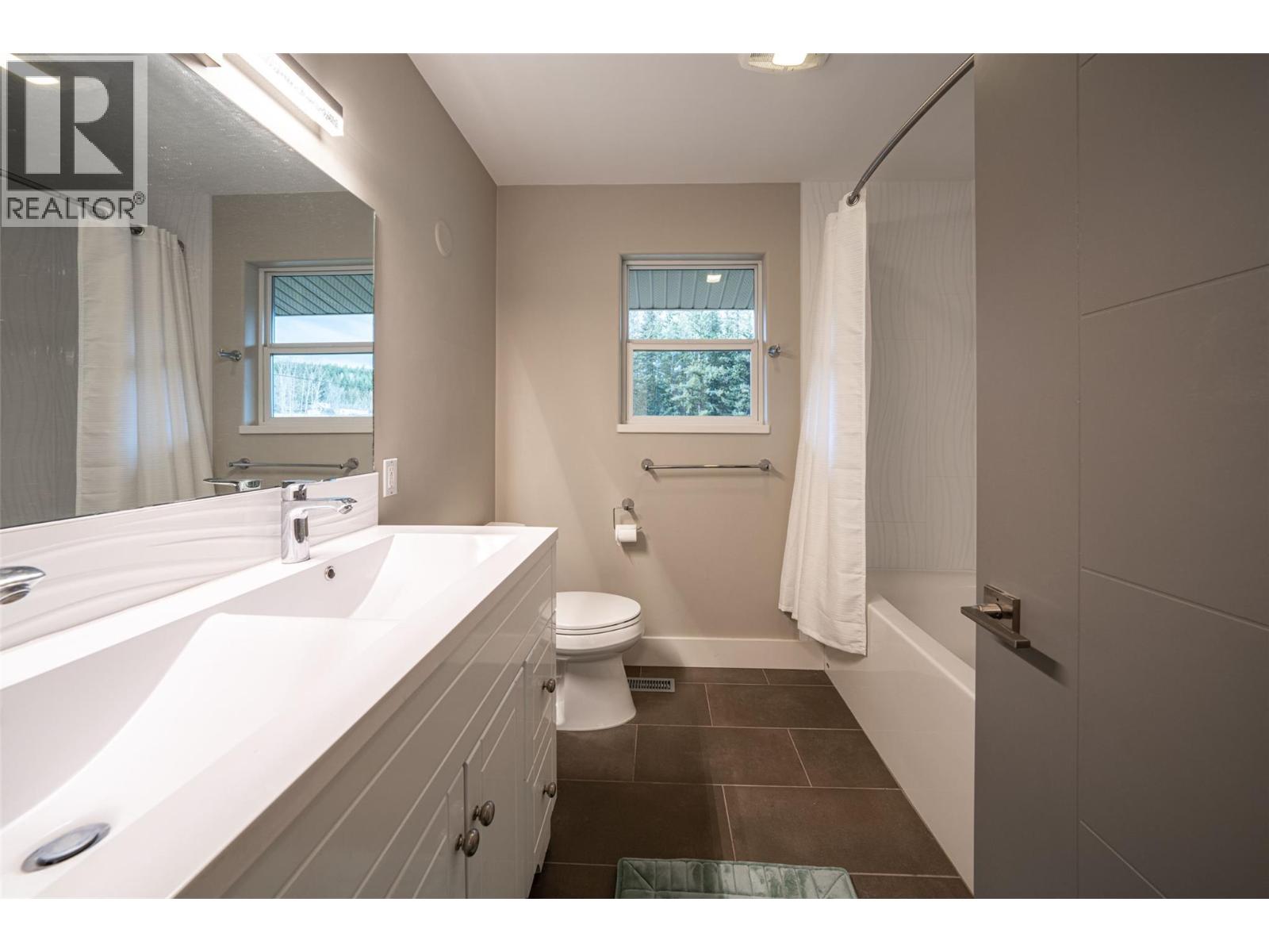 1851 70 Street Se, Salmon Arm, British Columbia  V1E 1X4 - Photo 55 - 10377361