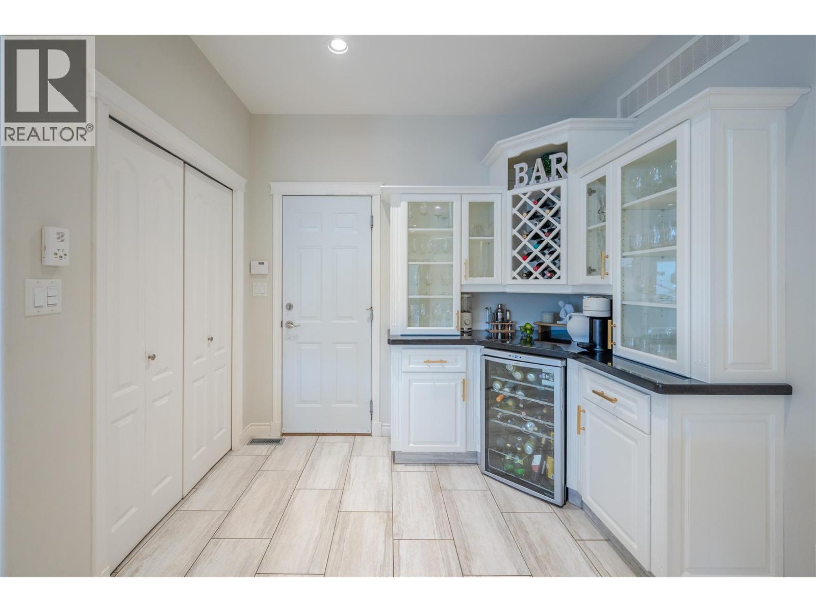 5091 Croil Avenue, Summerland, British Columbia  V0H 1Z9 - Photo 10 - 10377675