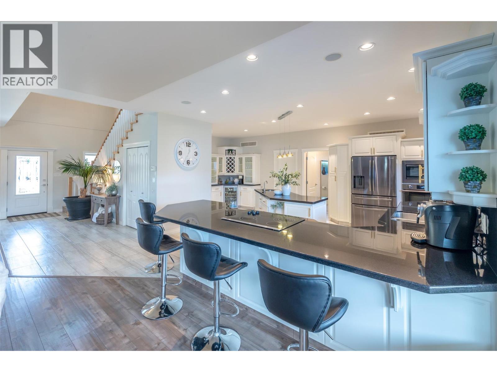 5091 Croil Avenue, Summerland, British Columbia  V0H 1Z9 - Photo 4 - 10377675