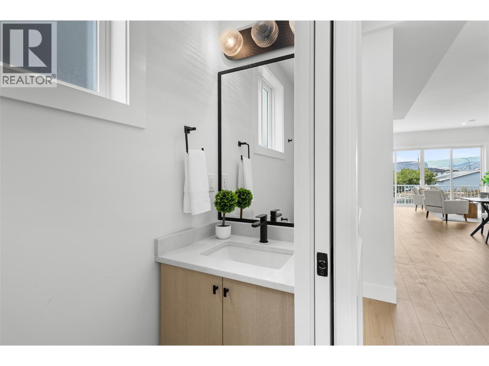 392 Chardonnay Avenue, Oliver, British Columbia  V0H 1T4 - Photo 11 - 10377569