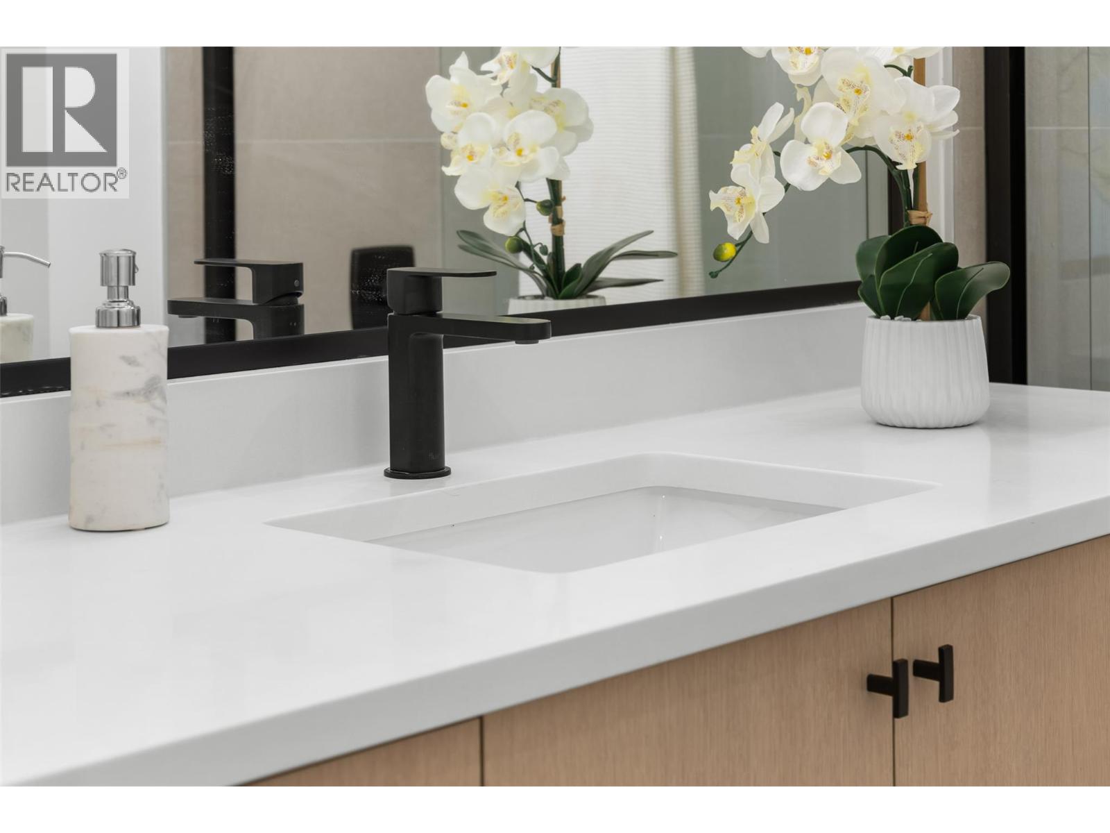 392 Chardonnay Avenue, Oliver, British Columbia  V0H 1T4 - Photo 53 - 10377569