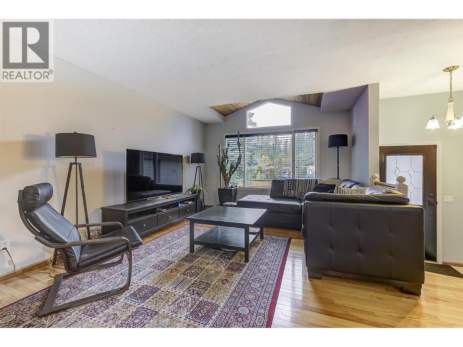 3745 Kimatouche Road, Kelowna, British Columbia  V1Y 7R2 - Photo 6 - 10373654