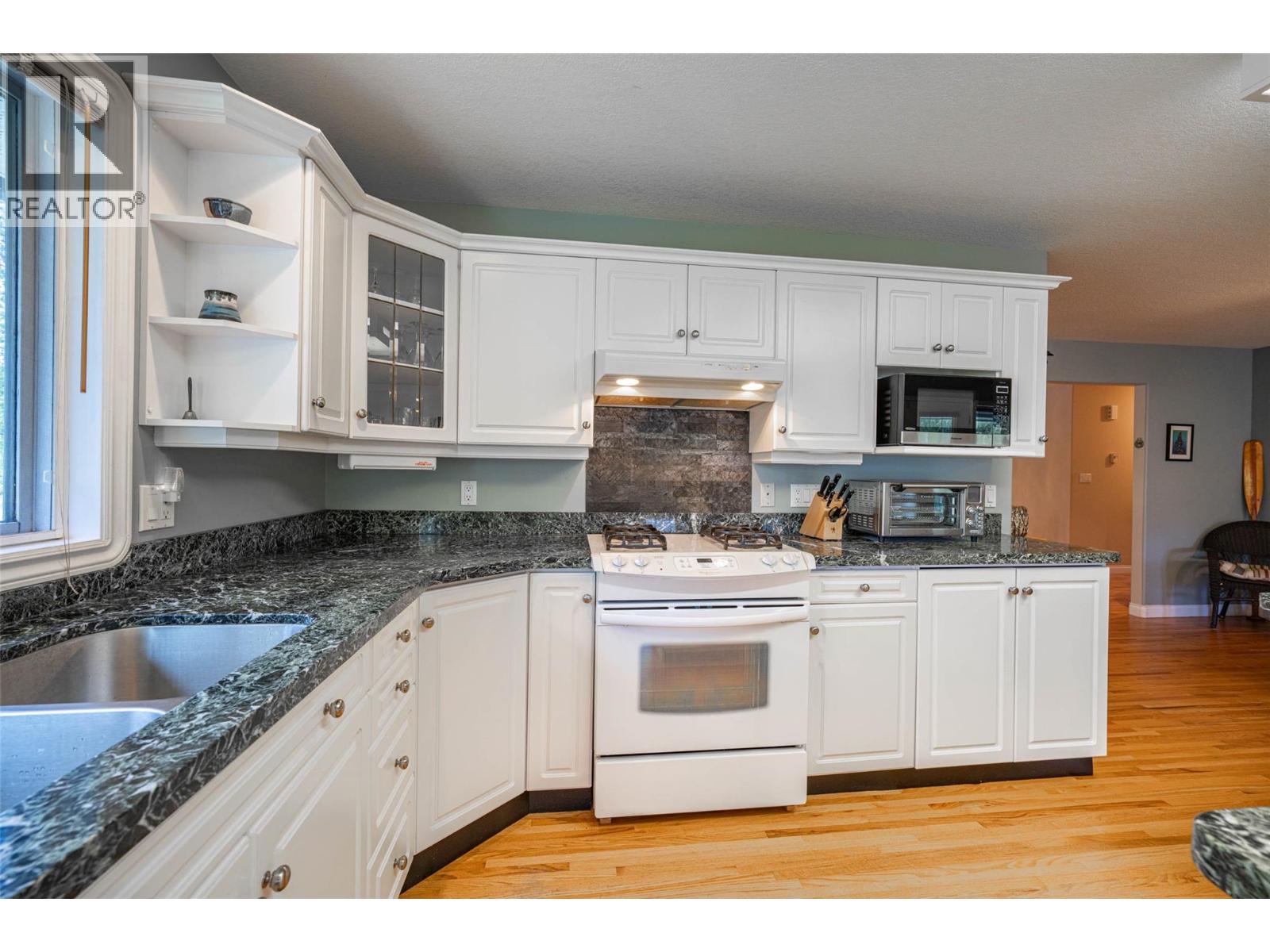 7821 Old Kamloops Road, Vernon, British Columbia  V1H 1W8 - Photo 42 - 10377723