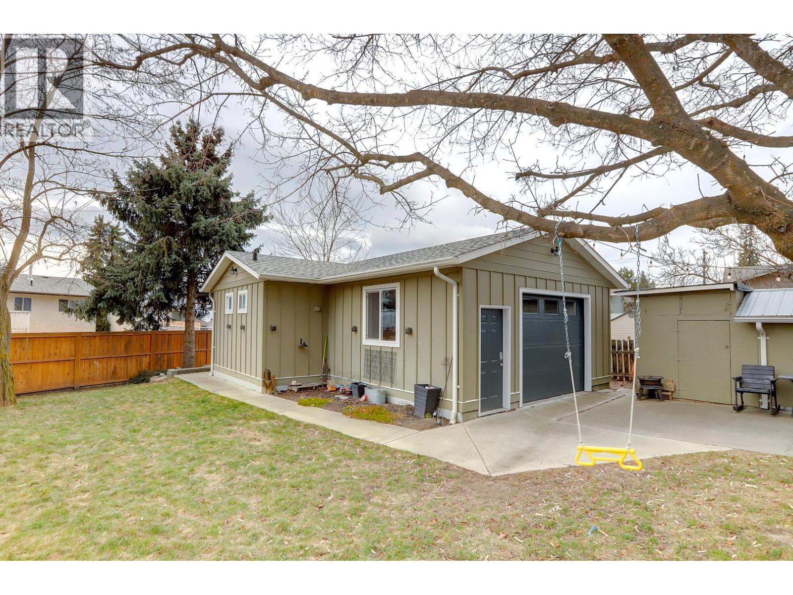 4504 16 Street, Vernon, British Columbia  V1T 3Y3 - Photo 5 - 10377363