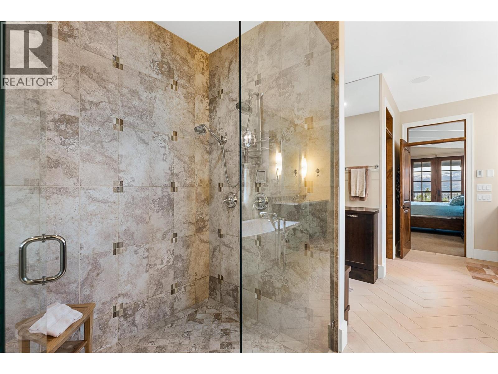 2457 Selkirk Drive, Kelowna, British Columbia  V1V 2R7 - Photo 33 - 10376813