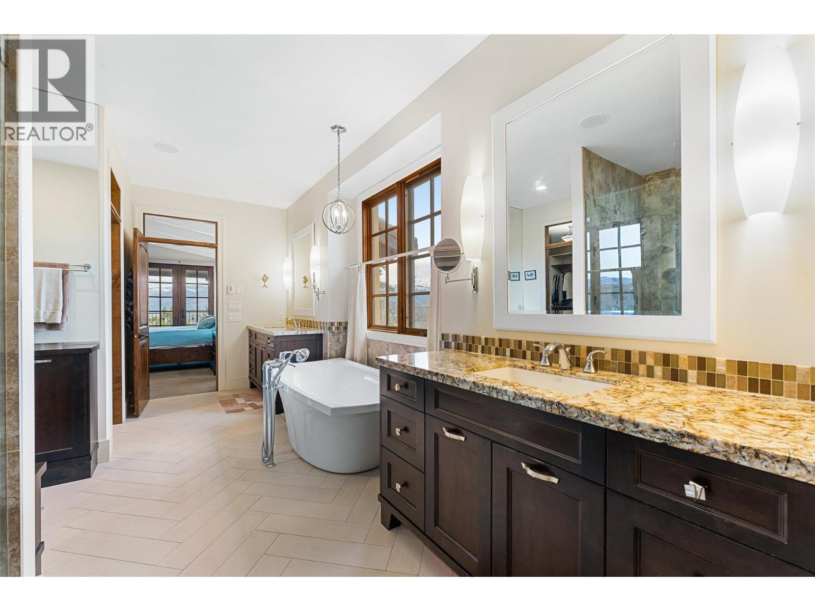 2457 Selkirk Drive, Kelowna, British Columbia  V1V 2R7 - Photo 34 - 10376813