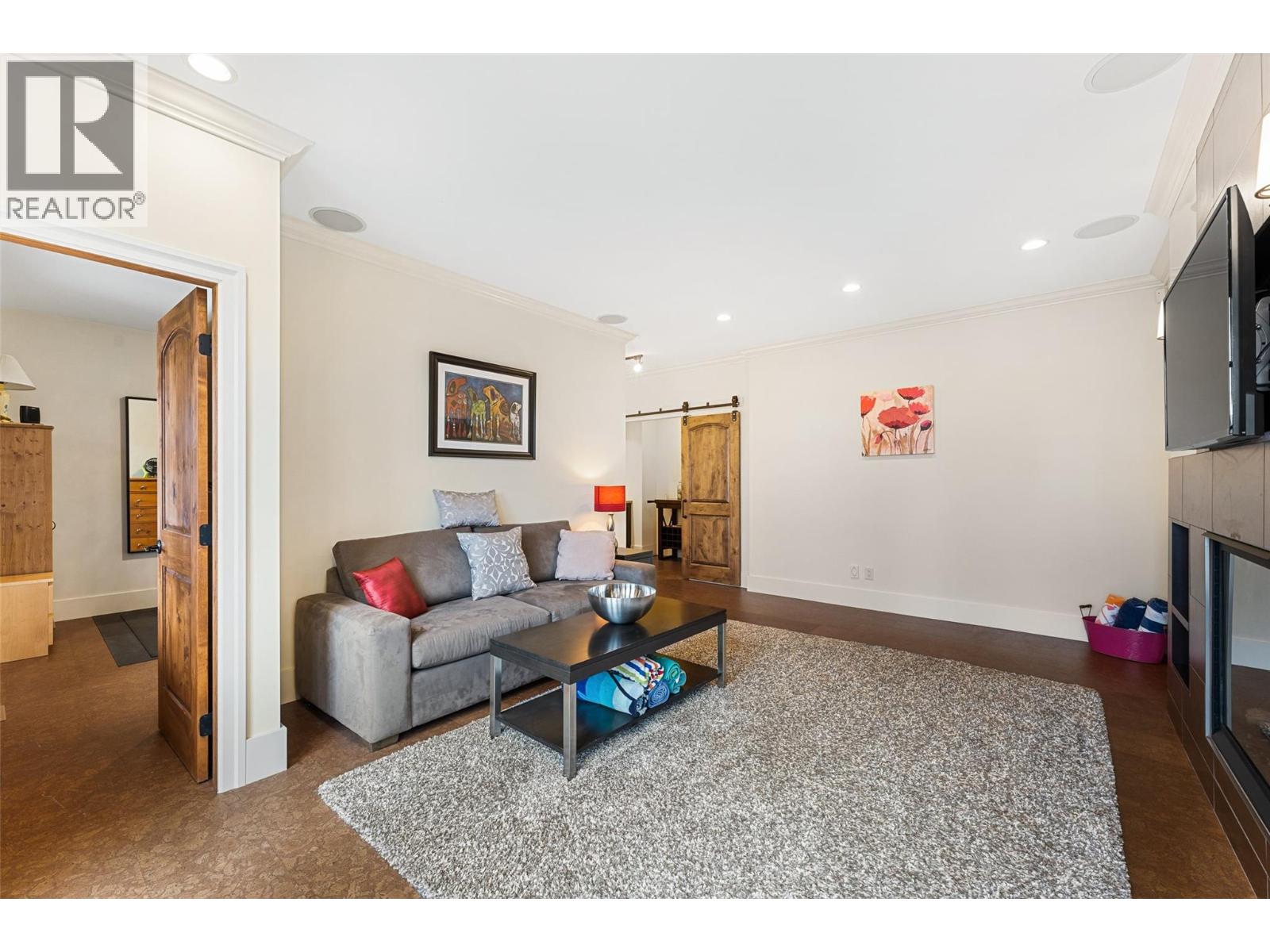 2457 Selkirk Drive, Kelowna, British Columbia  V1V 2R7 - Photo 38 - 10376813