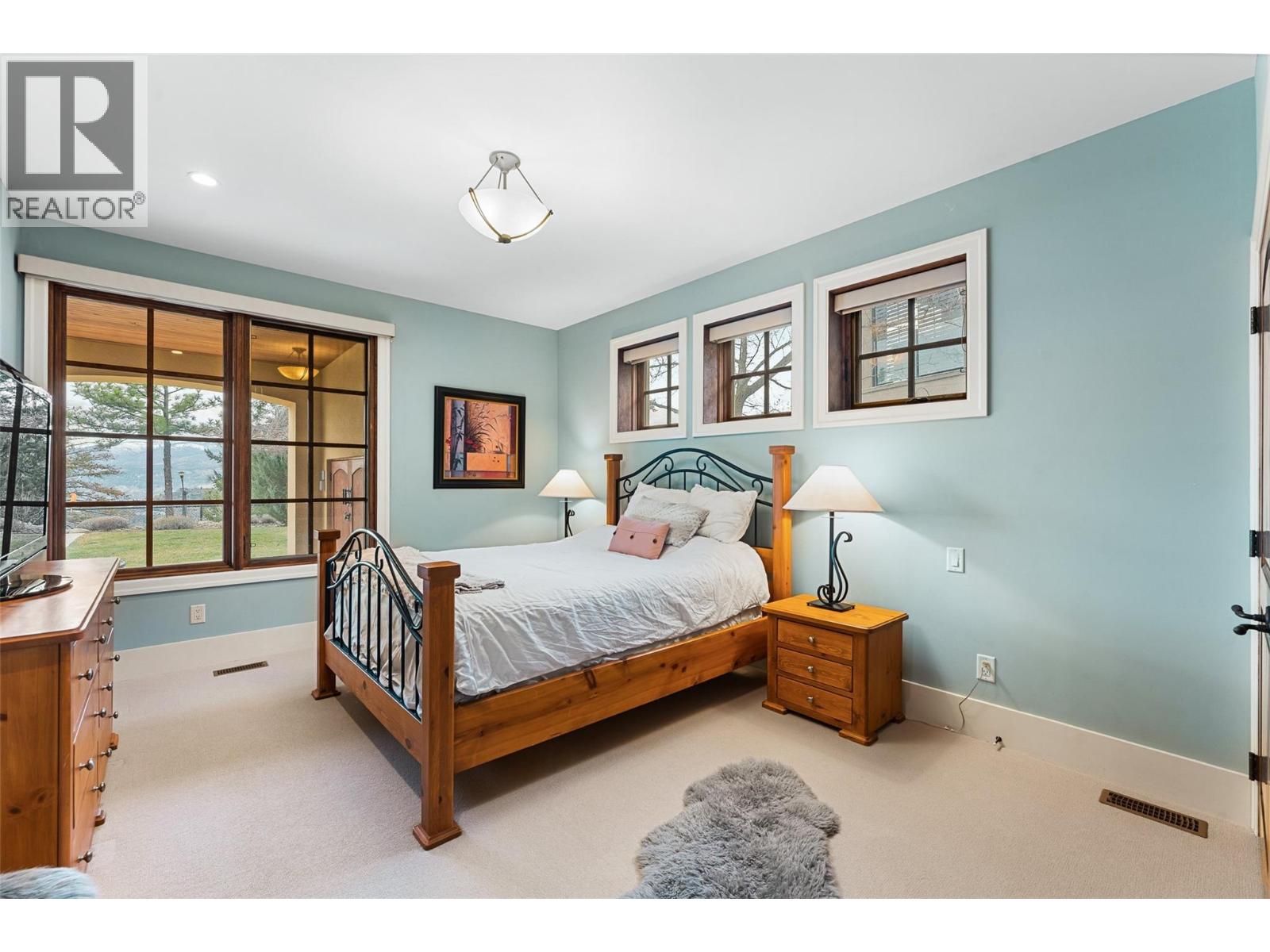 2457 Selkirk Drive, Kelowna, British Columbia  V1V 2R7 - Photo 41 - 10376813