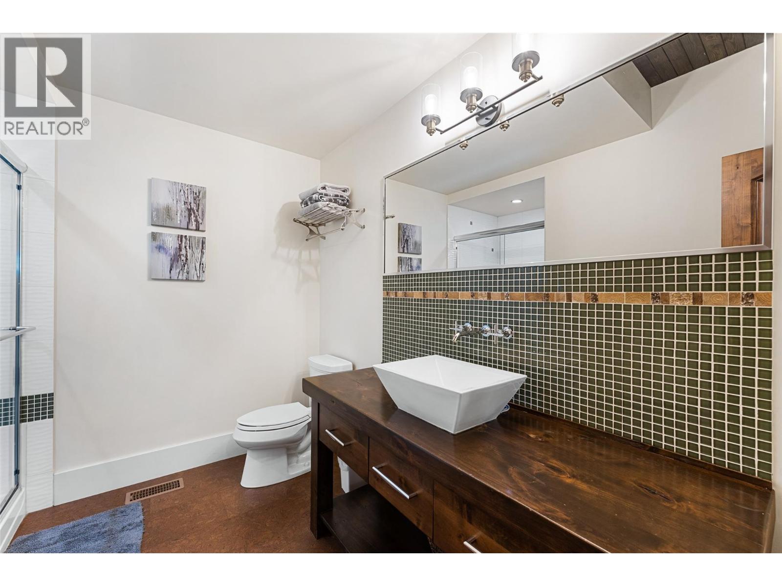 2457 Selkirk Drive, Kelowna, British Columbia  V1V 2R7 - Photo 44 - 10376813