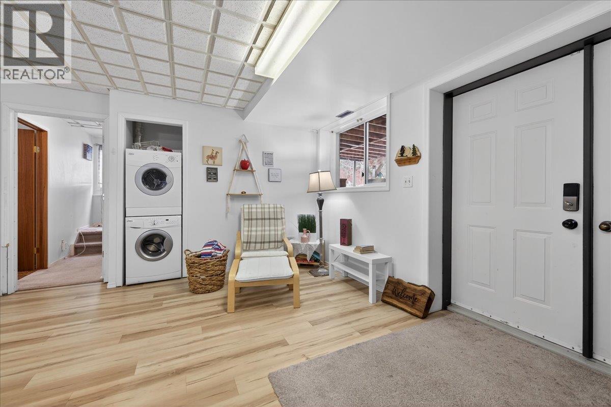 5024 Hot Springs Road, Fairmont Hot Springs, British Columbia  V0B 1L1 - Photo 20 - 10377068