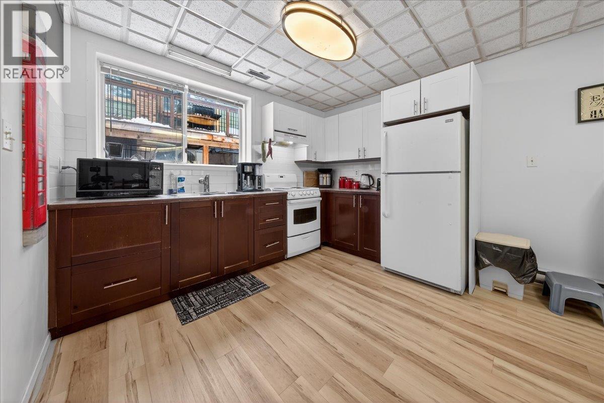 5024 Hot Springs Road, Fairmont Hot Springs, British Columbia  V0B 1L1 - Photo 21 - 10377068