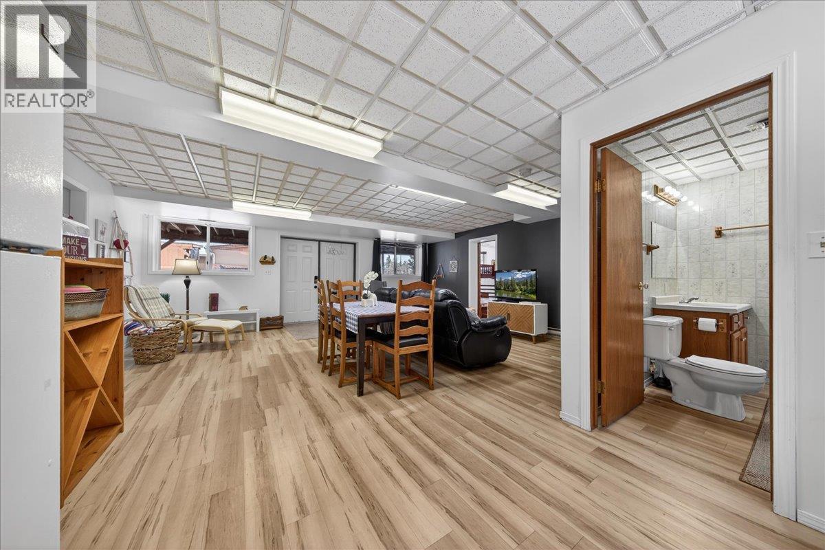 5024 Hot Springs Road, Fairmont Hot Springs, British Columbia  V0B 1L1 - Photo 24 - 10377068