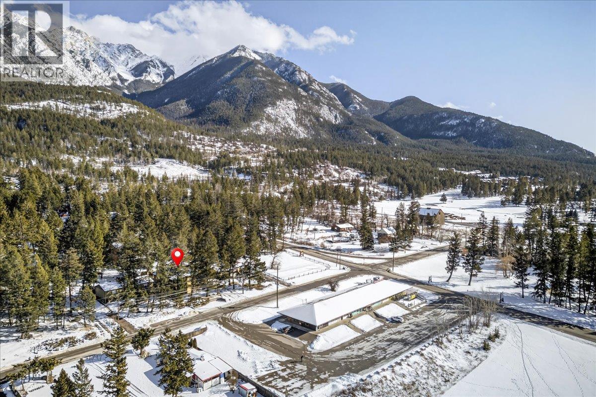 5024 Hot Springs Road, Fairmont Hot Springs, British Columbia  V0B 1L1 - Photo 46 - 10377068