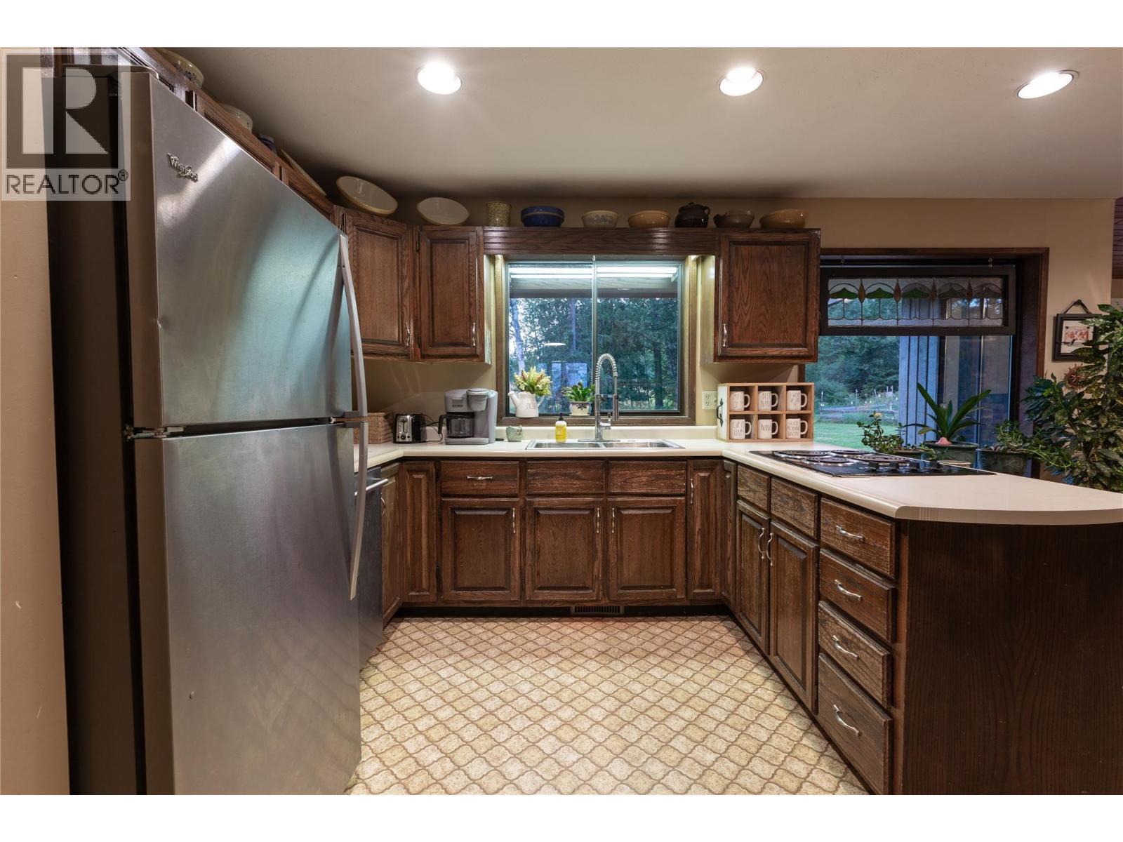 2523 Evans Road, Celista, British Columbia  V0E 1M6 - Photo 13 - 10377750