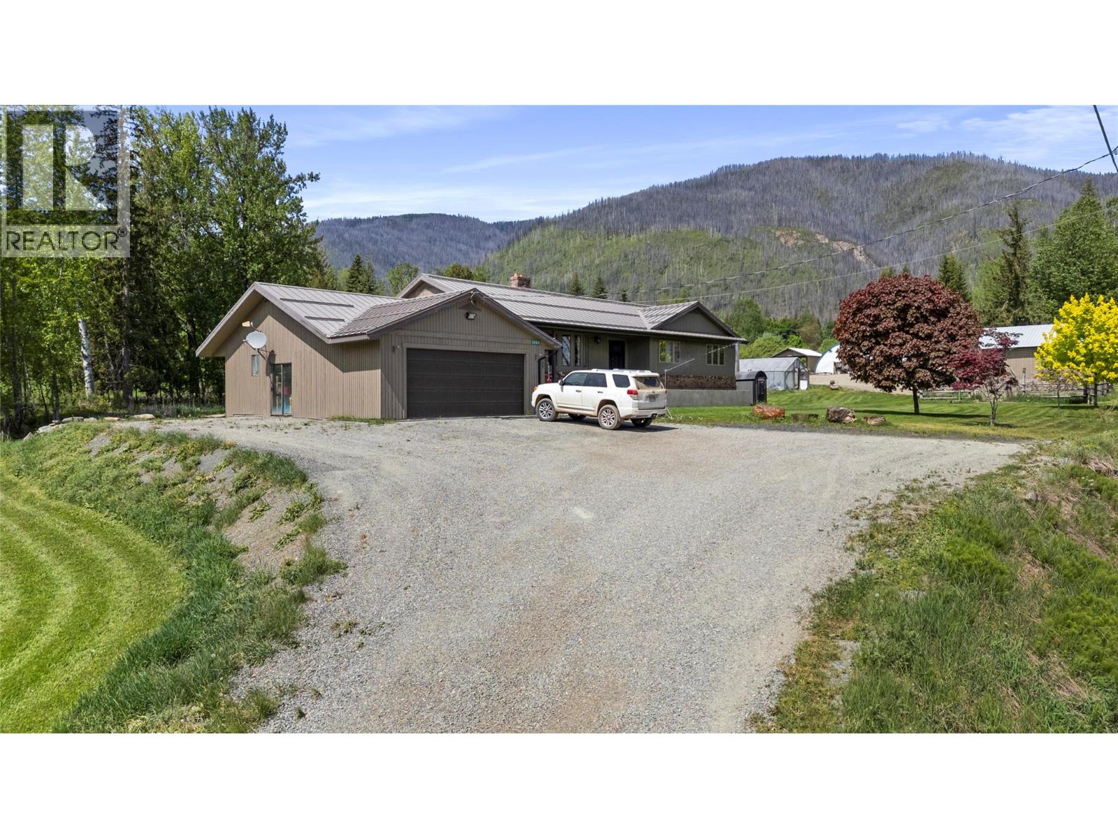 2523 Evans Road, Celista, British Columbia  V0E 1M6 - Photo 20 - 10377750