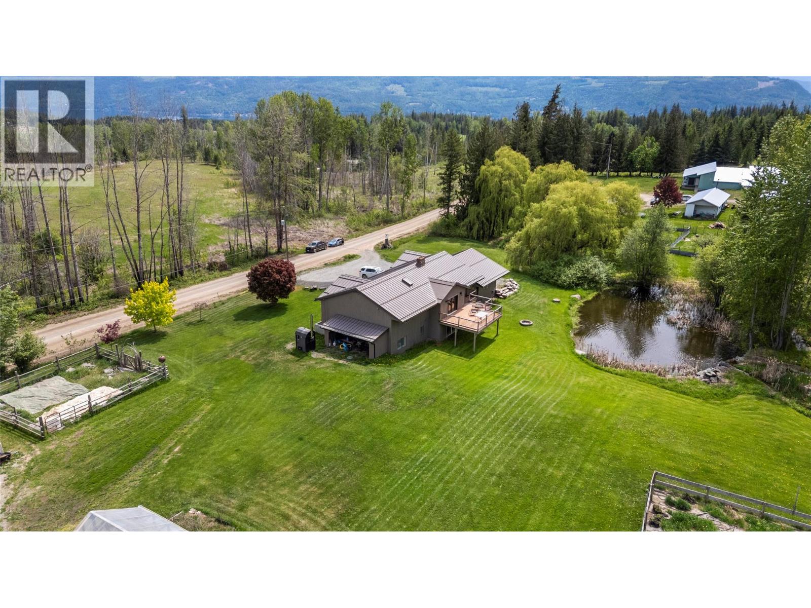 2523 Evans Road, Celista, British Columbia  V0E 1M6 - Photo 39 - 10377750