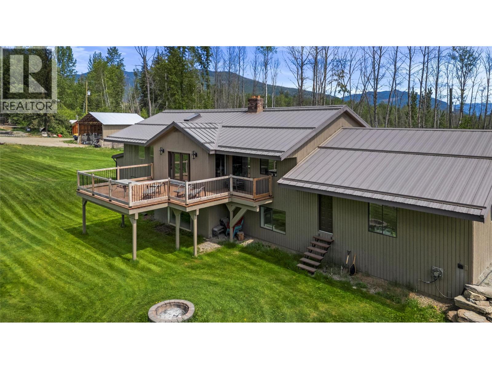 2523 Evans Road, Celista, British Columbia  V0E 1M6 - Photo 43 - 10377750