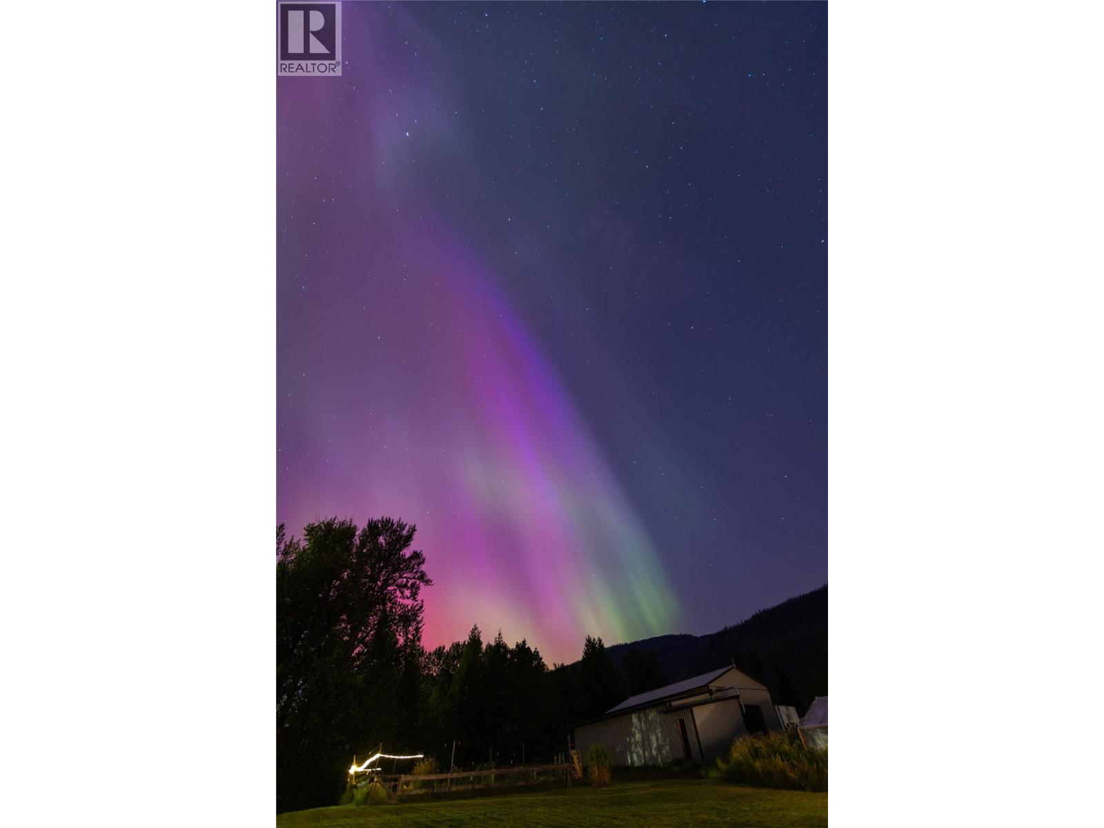 2523 Evans Road, Celista, British Columbia  V0E 1M6 - Photo 19 - 10377717