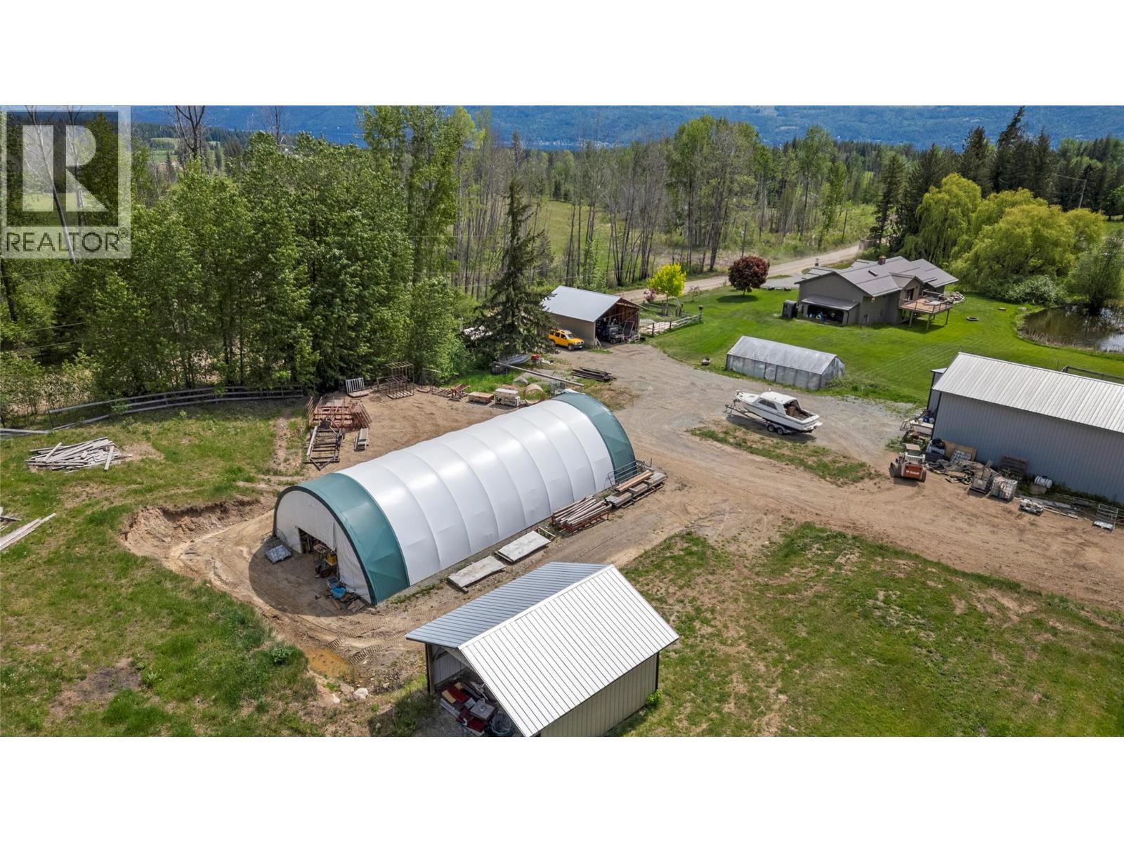 2523 Evans Road, Celista, British Columbia  V0E 1M6 - Photo 36 - 10377717