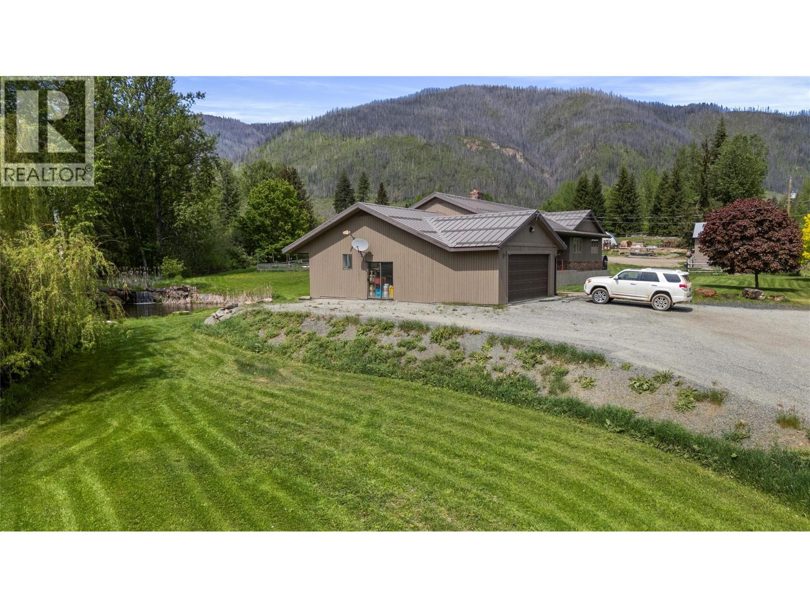 2523 Evans Road, Celista, British Columbia  V0E 1M6 - Photo 46 - 10377717