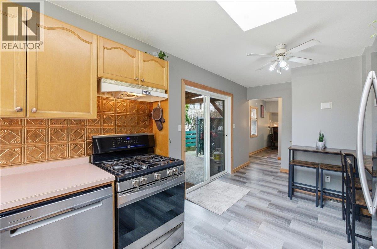 258 2nd Avenue, Trail, British Columbia  V1R 2Y8 - Photo 15 - 10377337