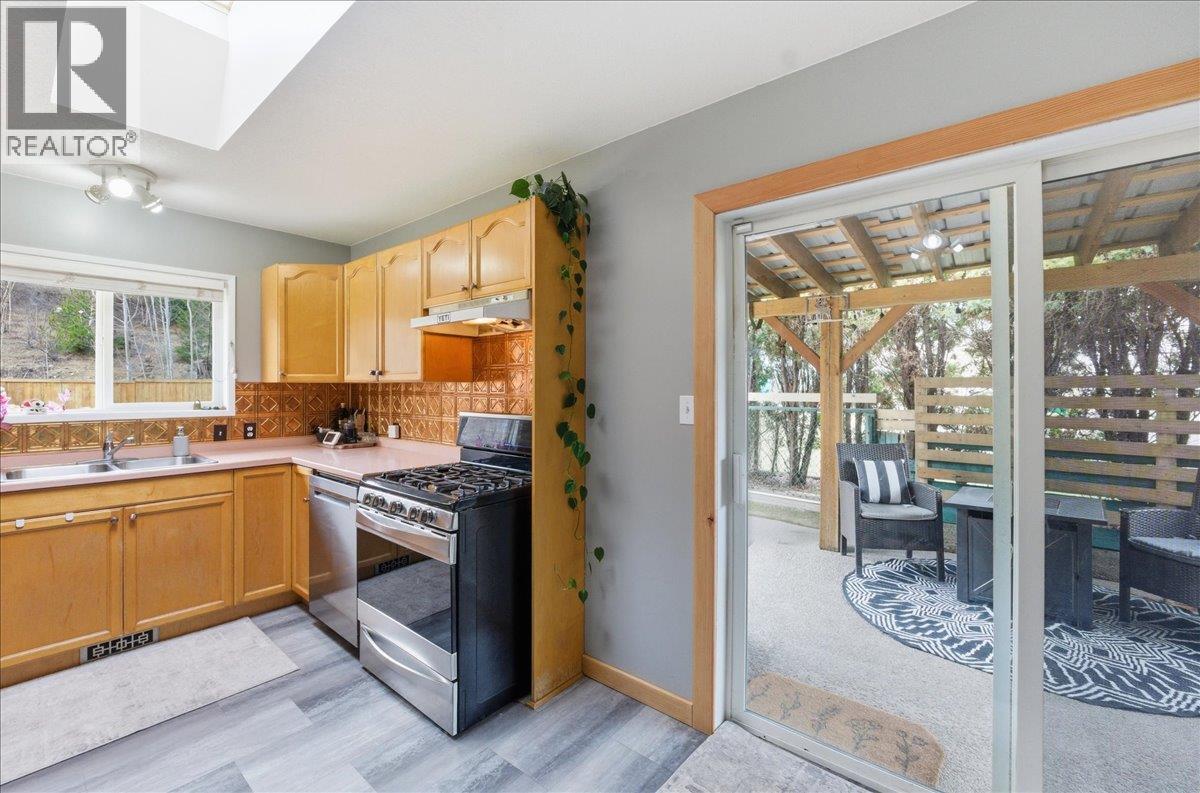 258 2nd Avenue, Trail, British Columbia  V1R 2Y8 - Photo 17 - 10377337