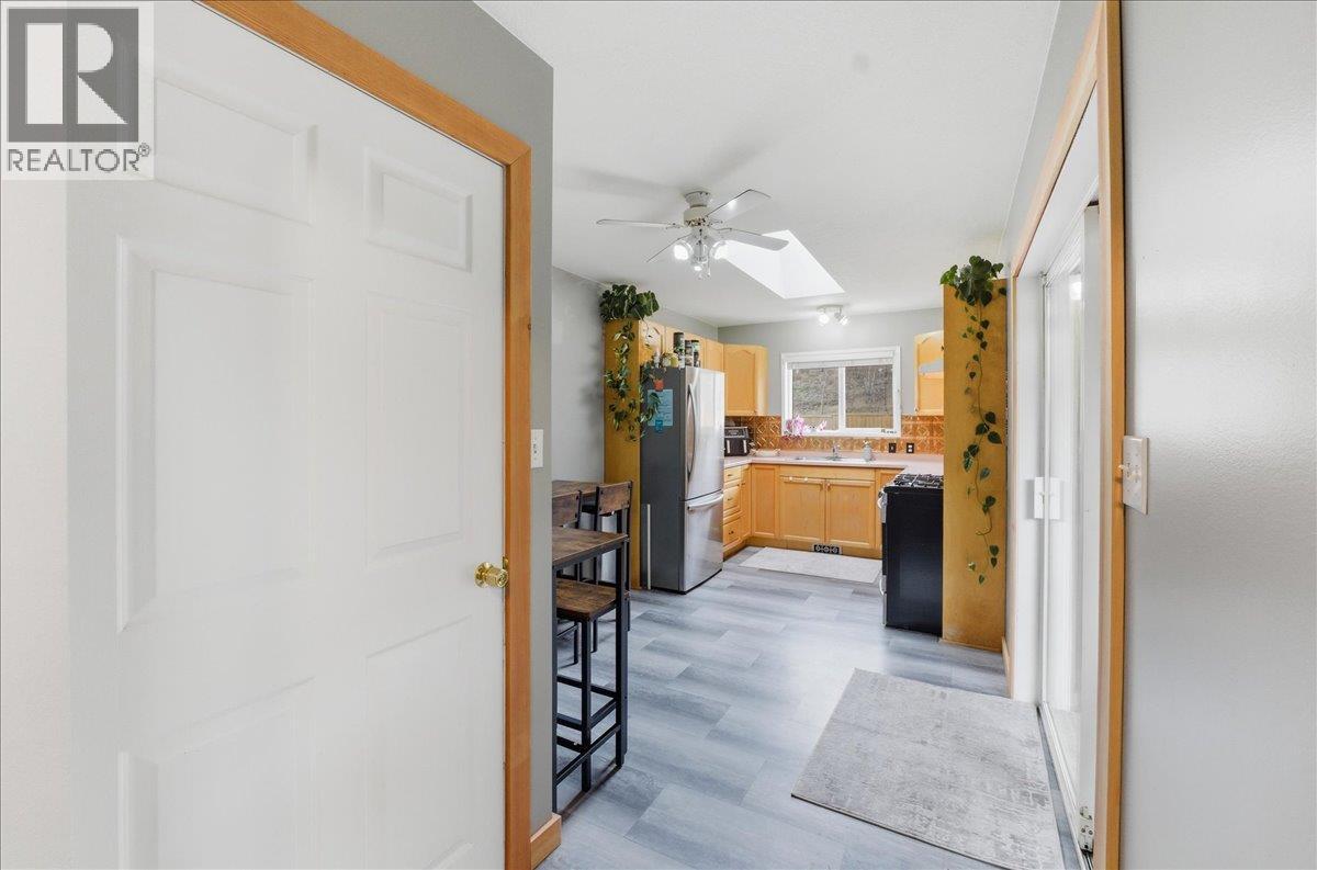 258 2nd Avenue, Trail, British Columbia  V1R 2Y8 - Photo 33 - 10377337