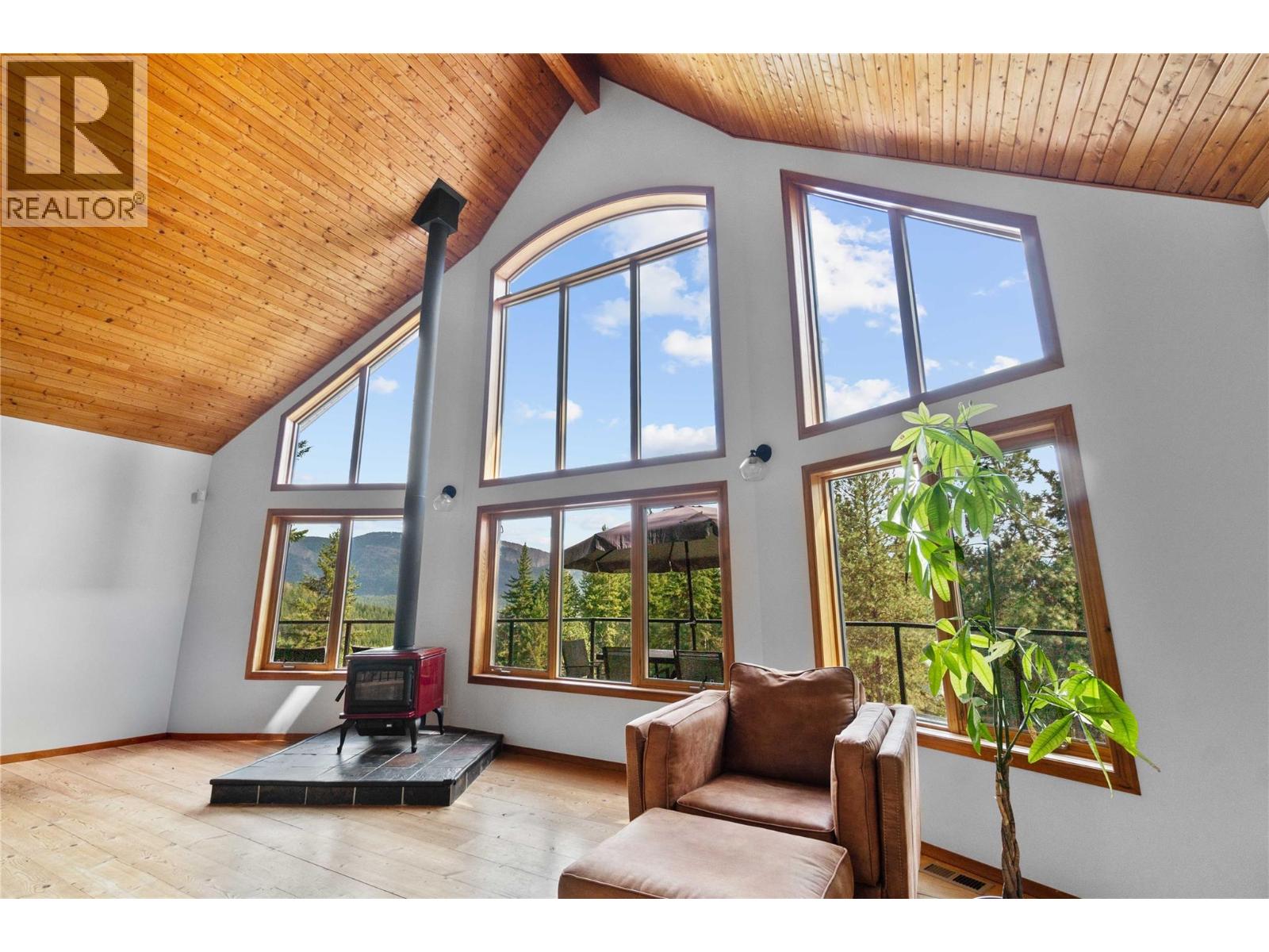 65 Furlong Road, Enderby, British Columbia  V0E 1V3 - Photo 6 - 10377689