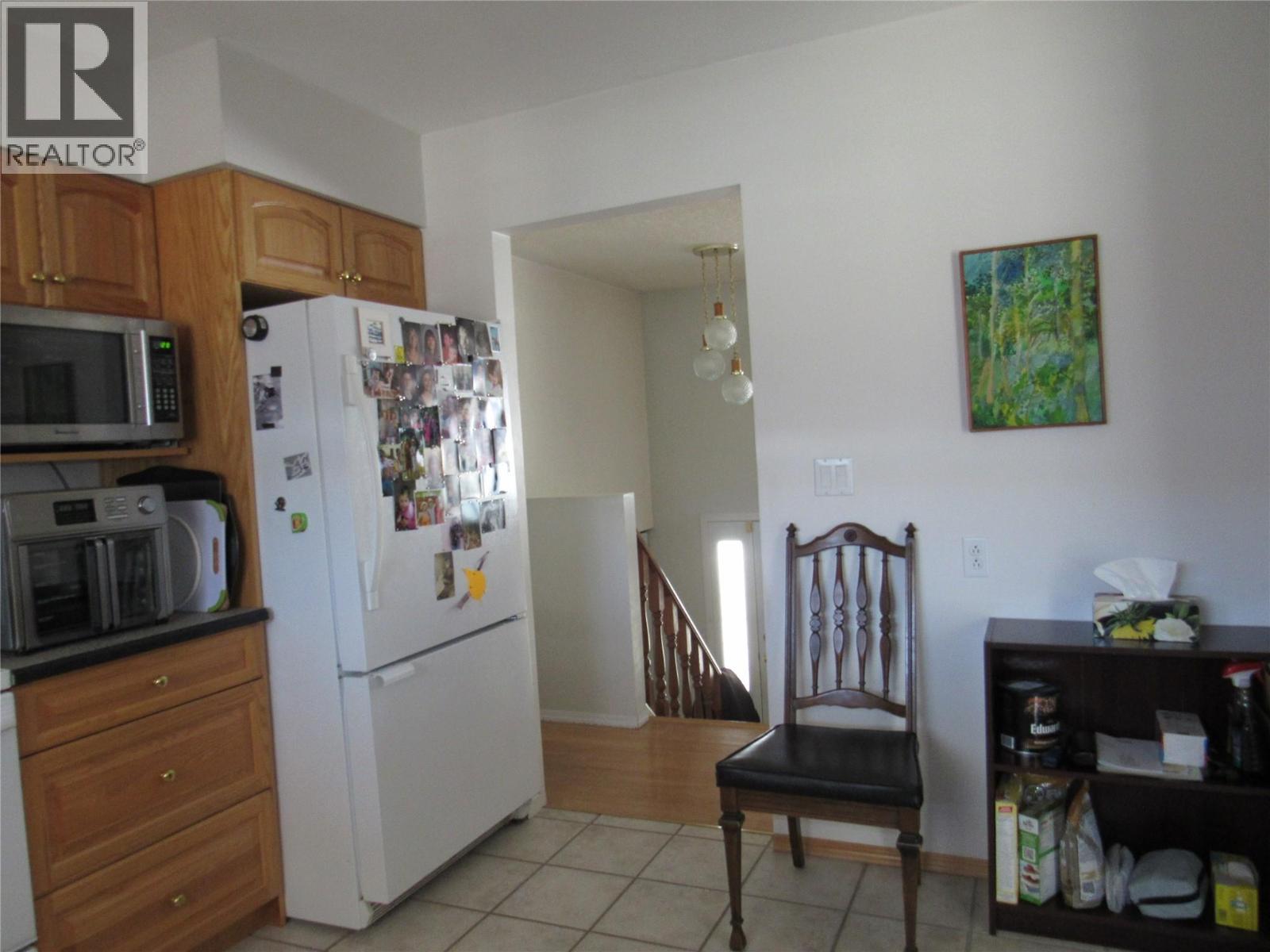 519 10th Avenue, Castlegar, British Columbia  V1N 1K6 - Photo 10 - 10373580