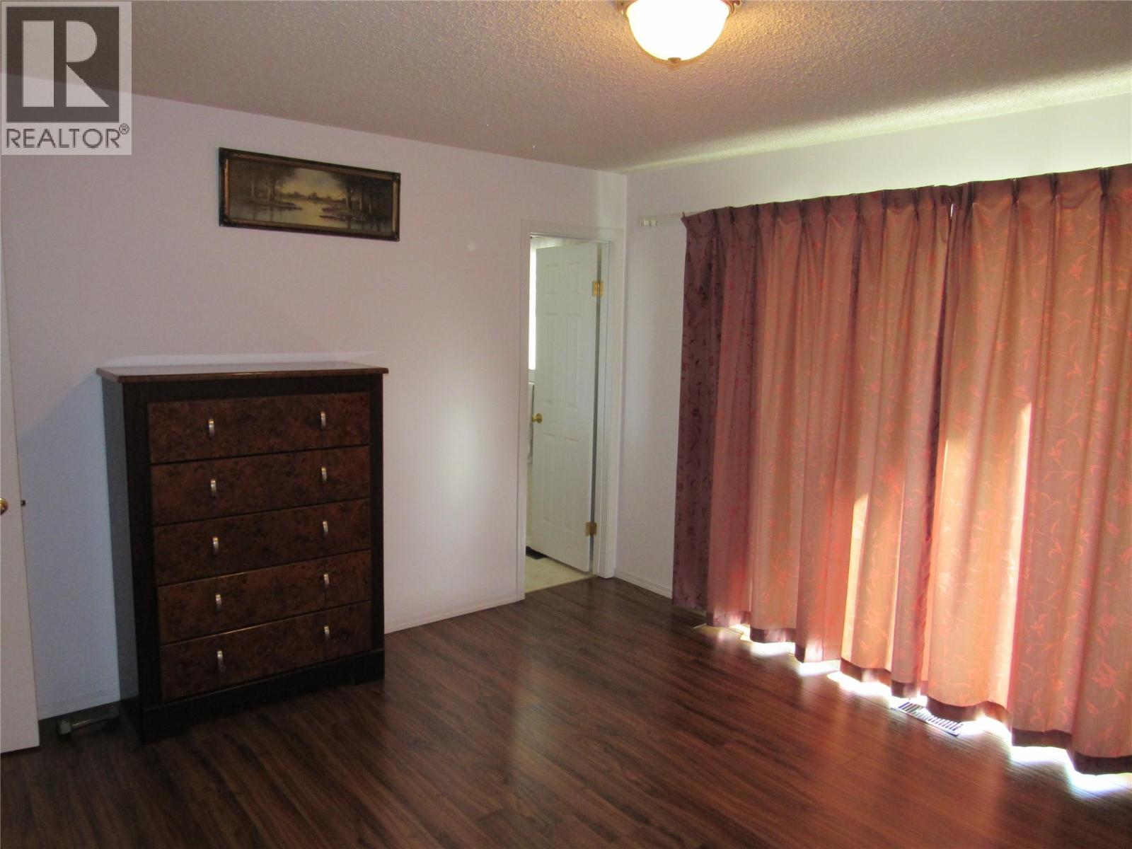 519 10th Avenue, Castlegar, British Columbia  V1N 1K6 - Photo 13 - 10373580