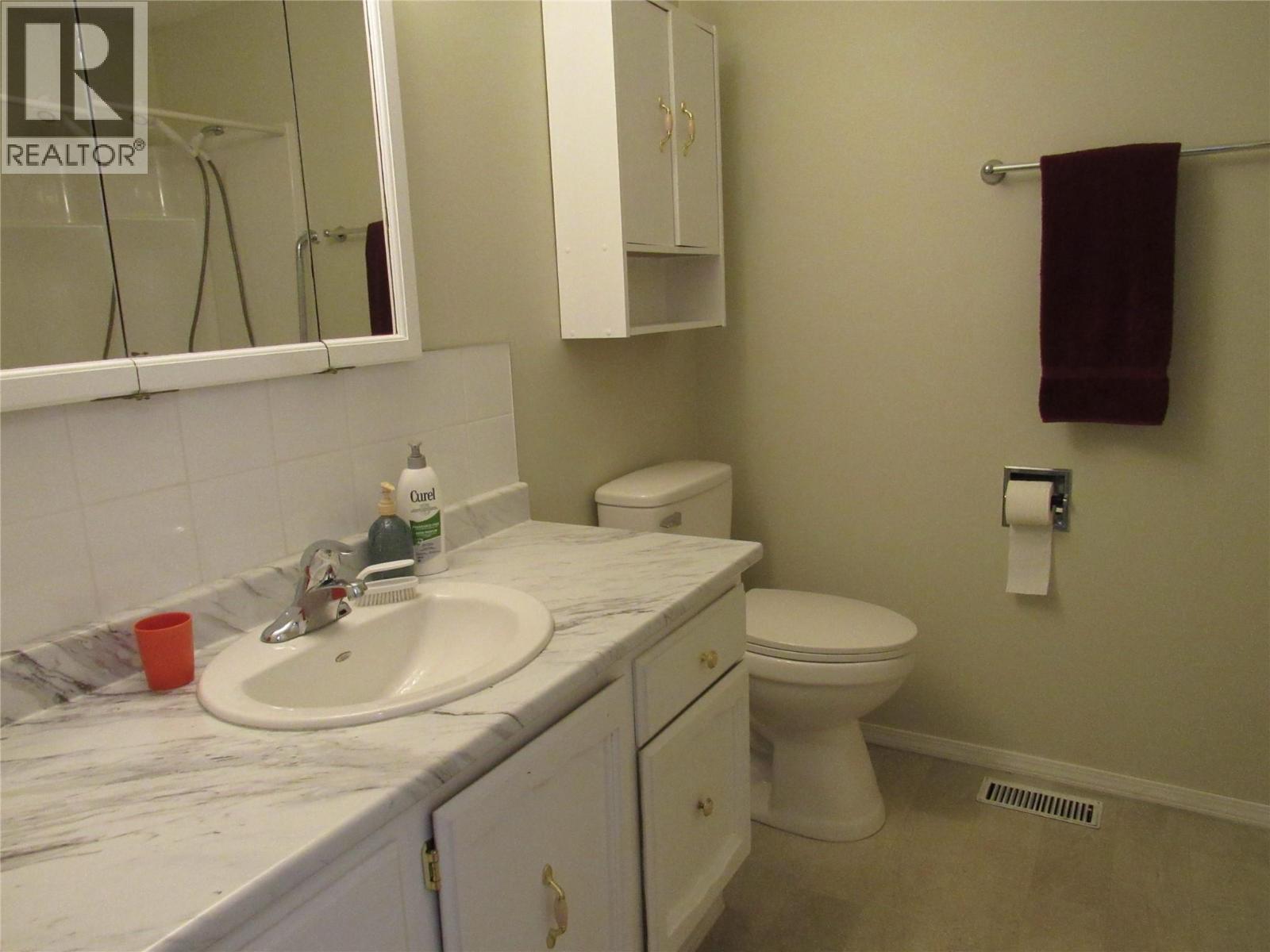 519 10th Avenue, Castlegar, British Columbia  V1N 1K6 - Photo 19 - 10373580