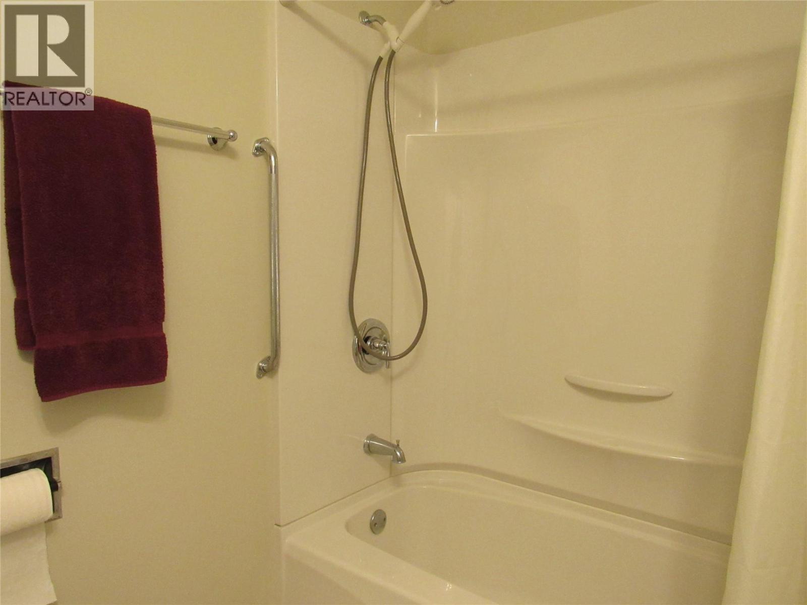 519 10th Avenue, Castlegar, British Columbia  V1N 1K6 - Photo 20 - 10373580