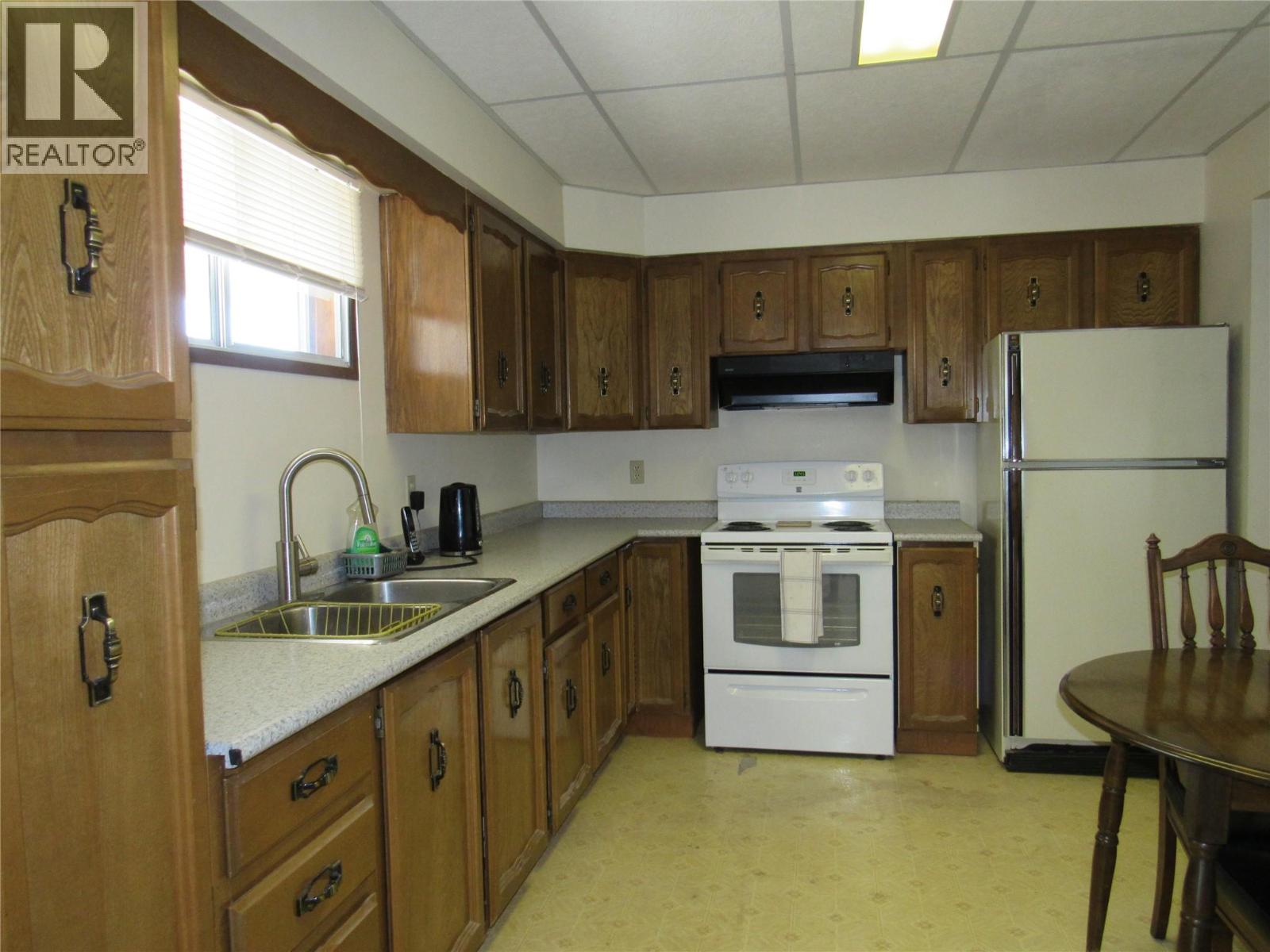 519 10th Avenue, Castlegar, British Columbia  V1N 1K6 - Photo 27 - 10373580