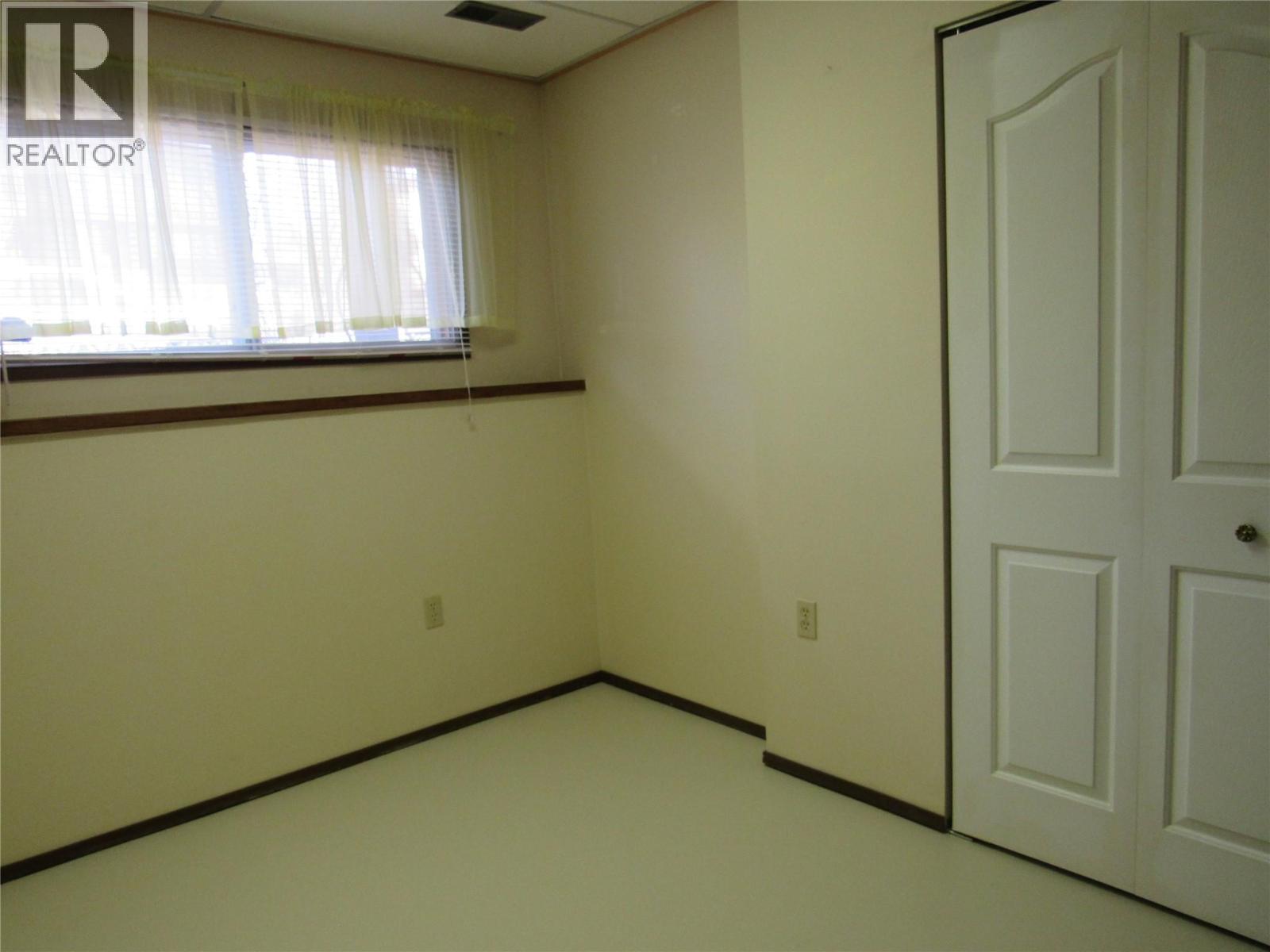 519 10th Avenue, Castlegar, British Columbia  V1N 1K6 - Photo 30 - 10373580