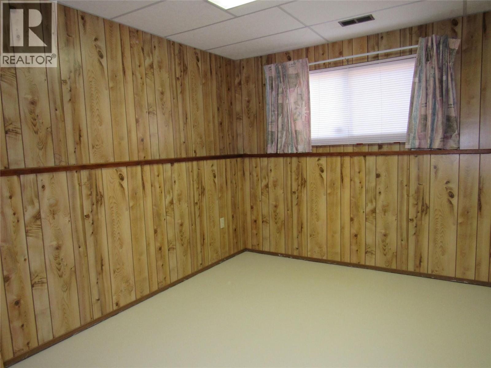 519 10th Avenue, Castlegar, British Columbia  V1N 1K6 - Photo 32 - 10373580