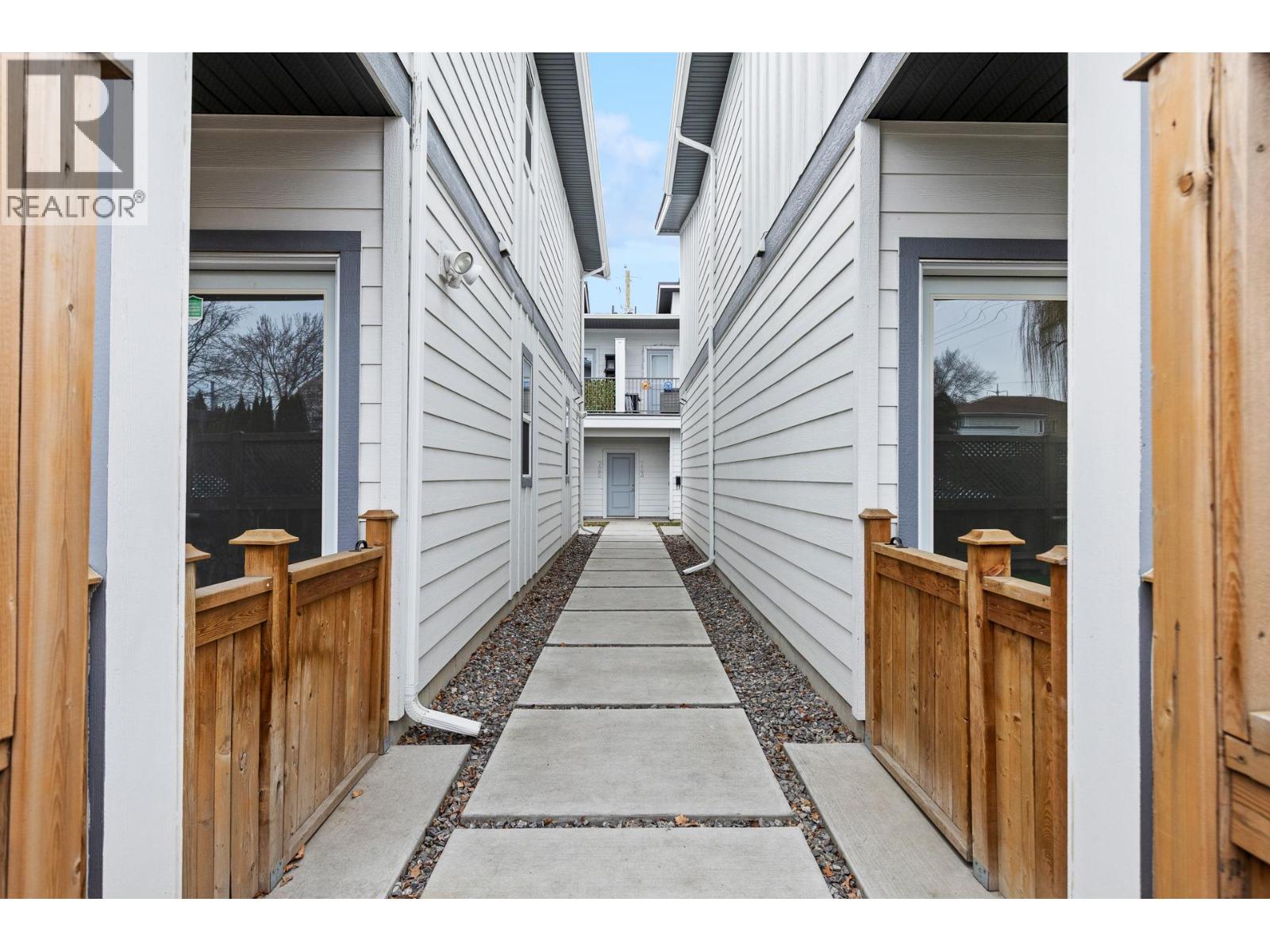 727 Cadder Avenue, Kelowna, British Columbia  V1Y 5N7 - Photo 44 - 10377640