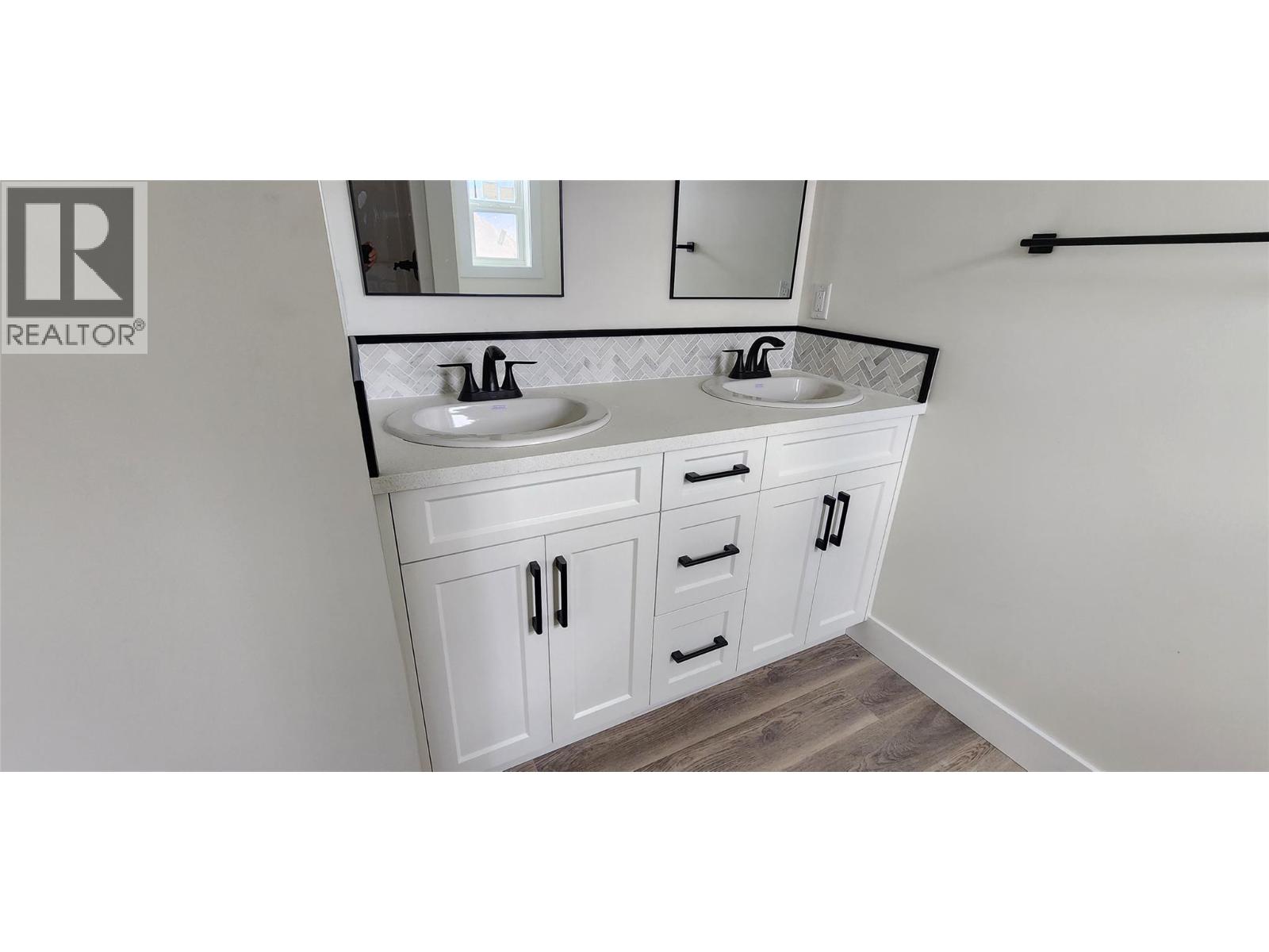 6830 22nd Street, Grand Forks, British Columbia  V0H 1H0 - Photo 9 - 10375352