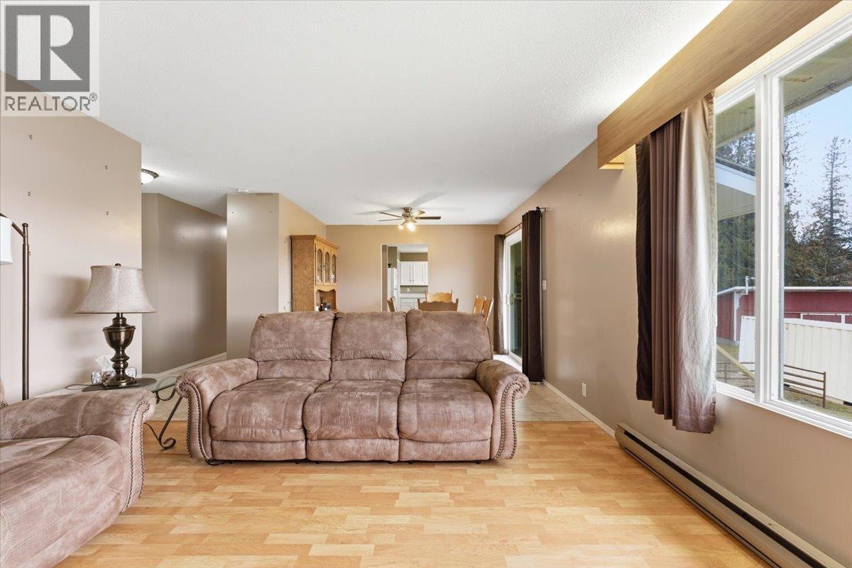 1121 Mountain View Road, Armstrong, British Columbia  V4Y 0S2 - Photo 12 - 10377775