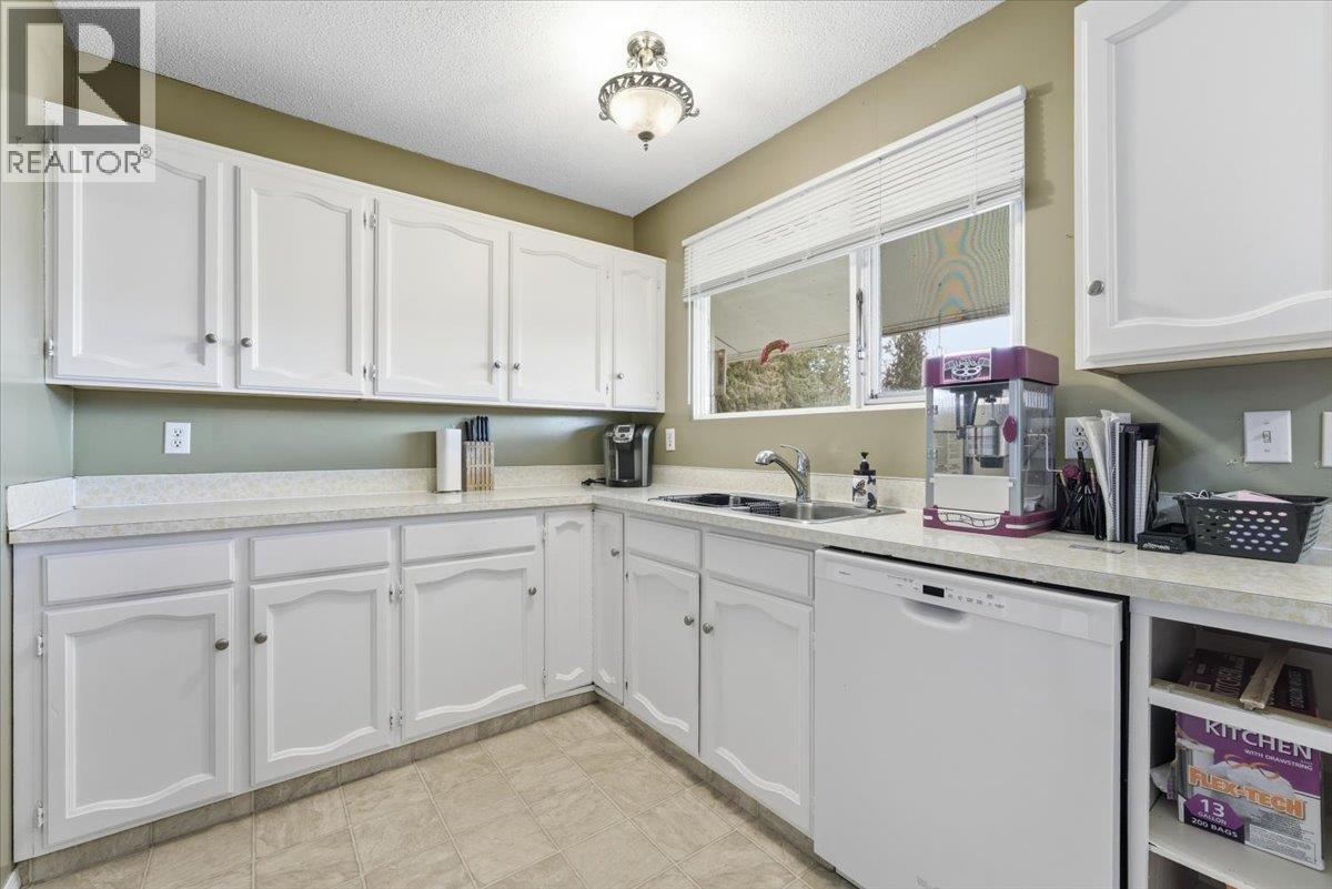 1121 Mountain View Road, Armstrong, British Columbia  V4Y 0S2 - Photo 16 - 10377775