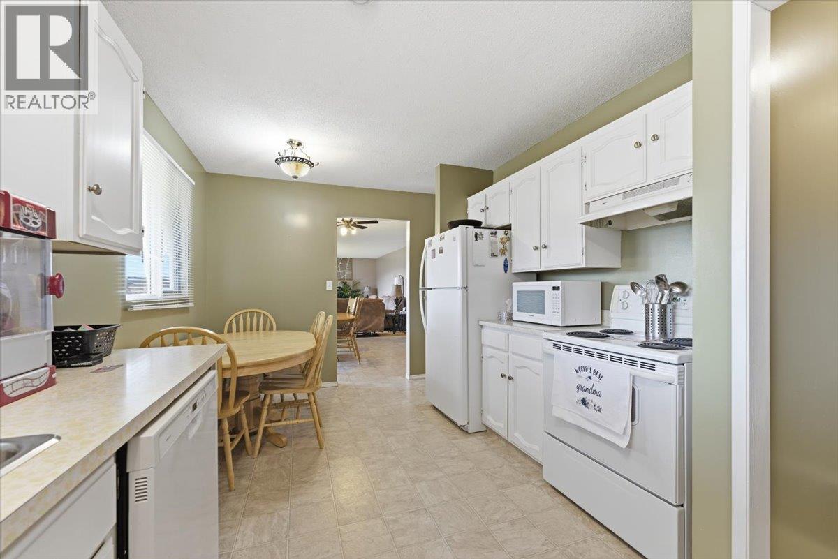 1121 Mountain View Road, Armstrong, British Columbia  V4Y 0S2 - Photo 17 - 10377775