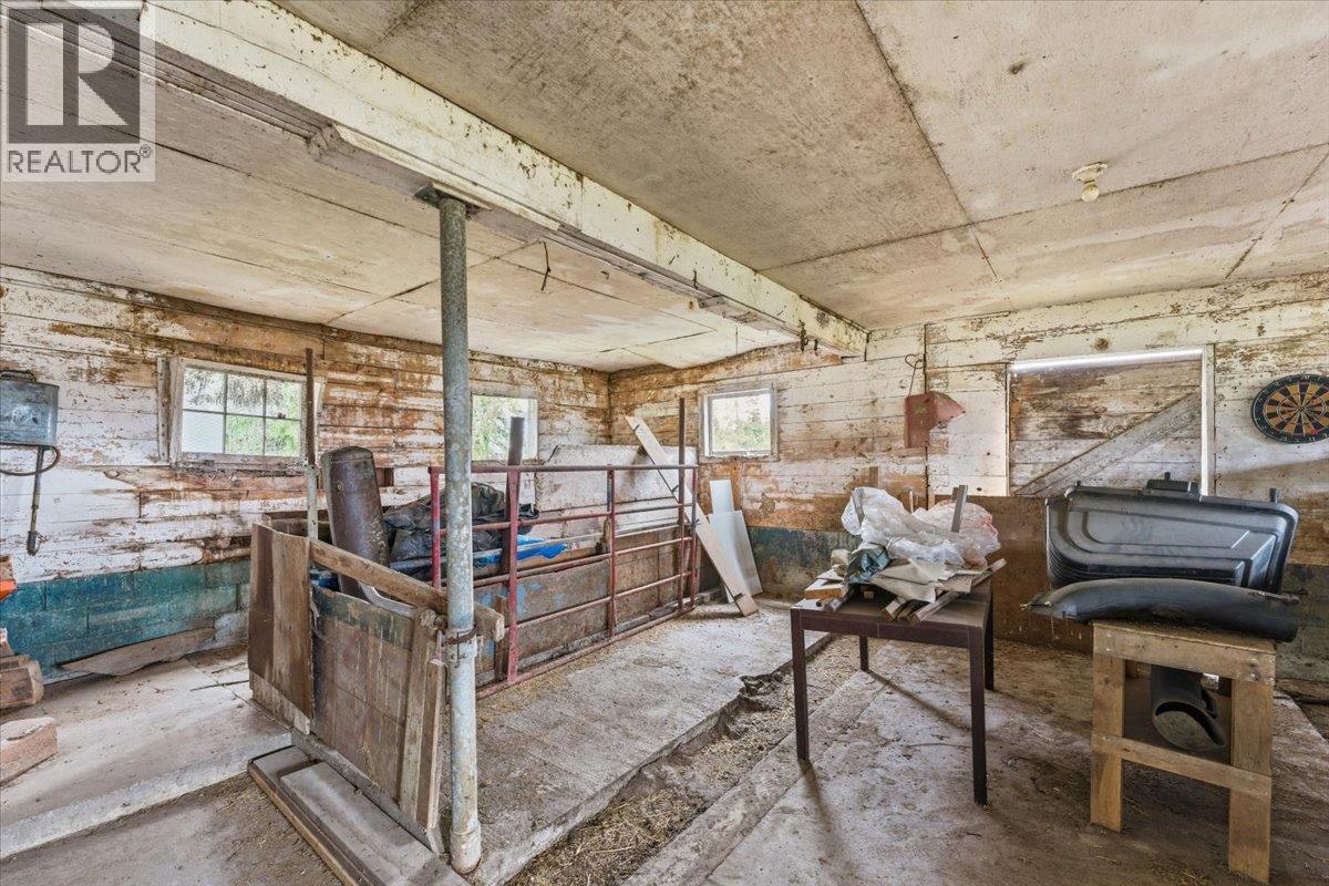 1121 Mountain View Road, Armstrong, British Columbia  V4Y 0S2 - Photo 62 - 10377775