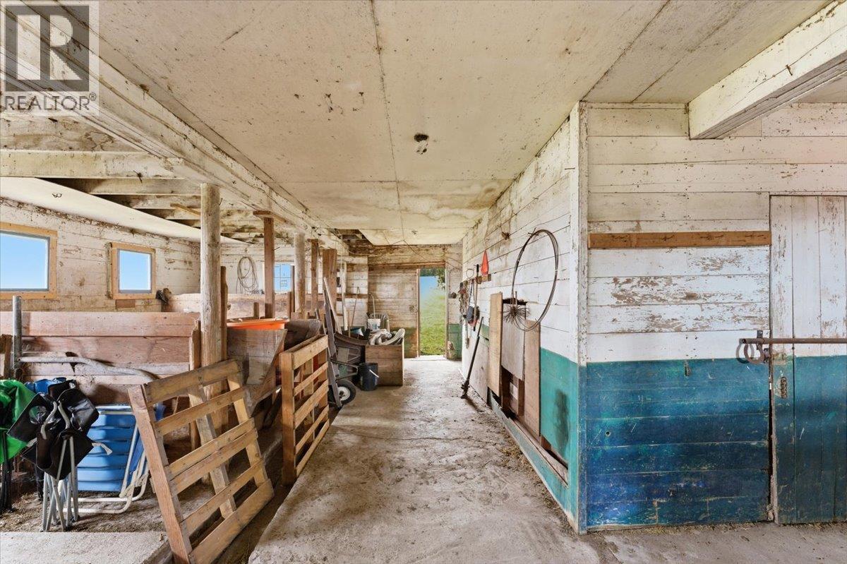 1121 Mountain View Road, Armstrong, British Columbia  V4Y 0S2 - Photo 63 - 10377775