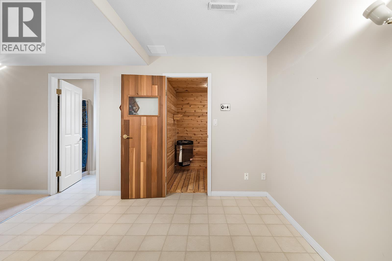 1113 Westridge Street, Creston, British Columbia  V0B 1G6 - Photo 69 - 10377159